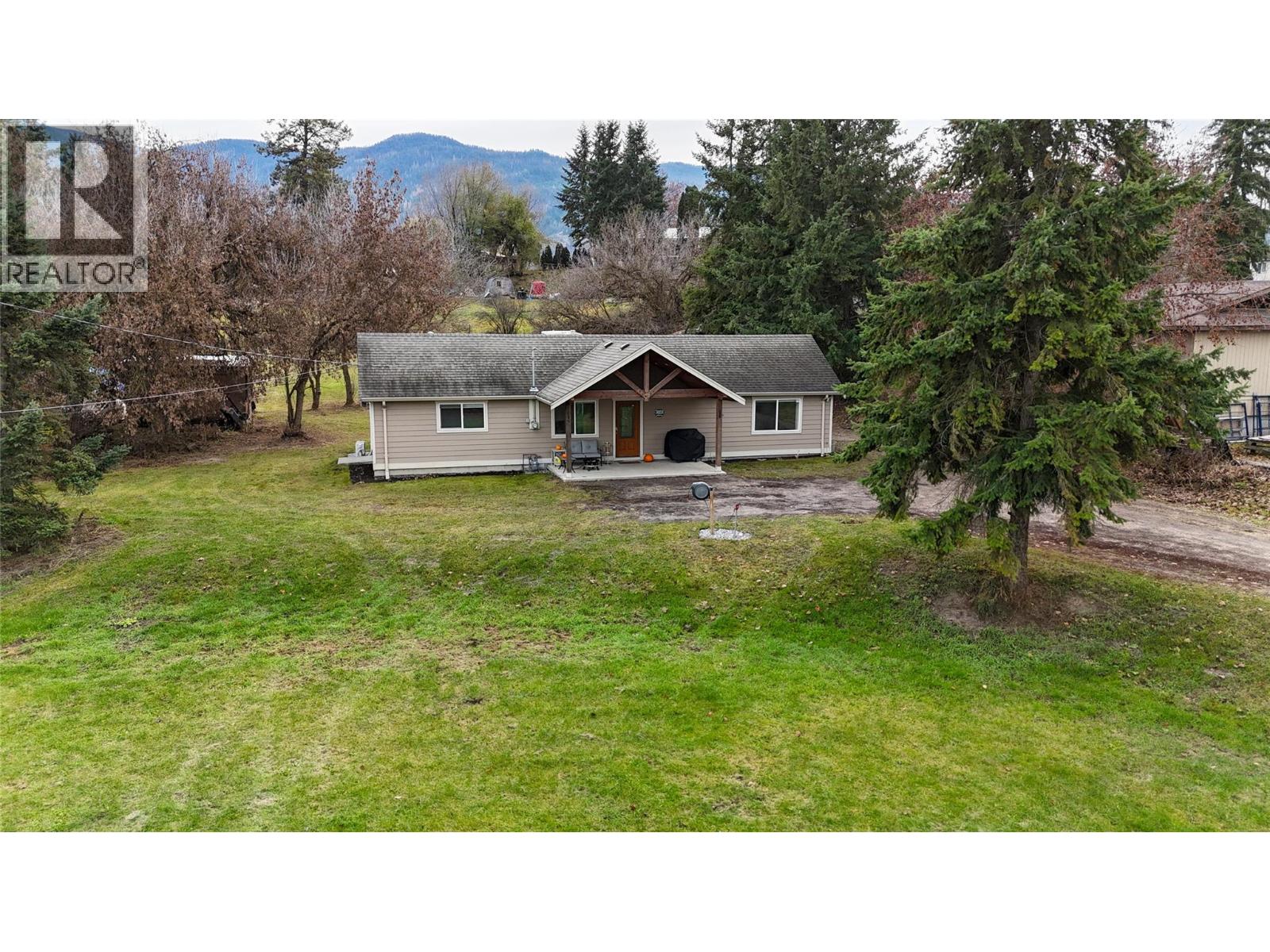  3851 97A Highway, Spallumcheen