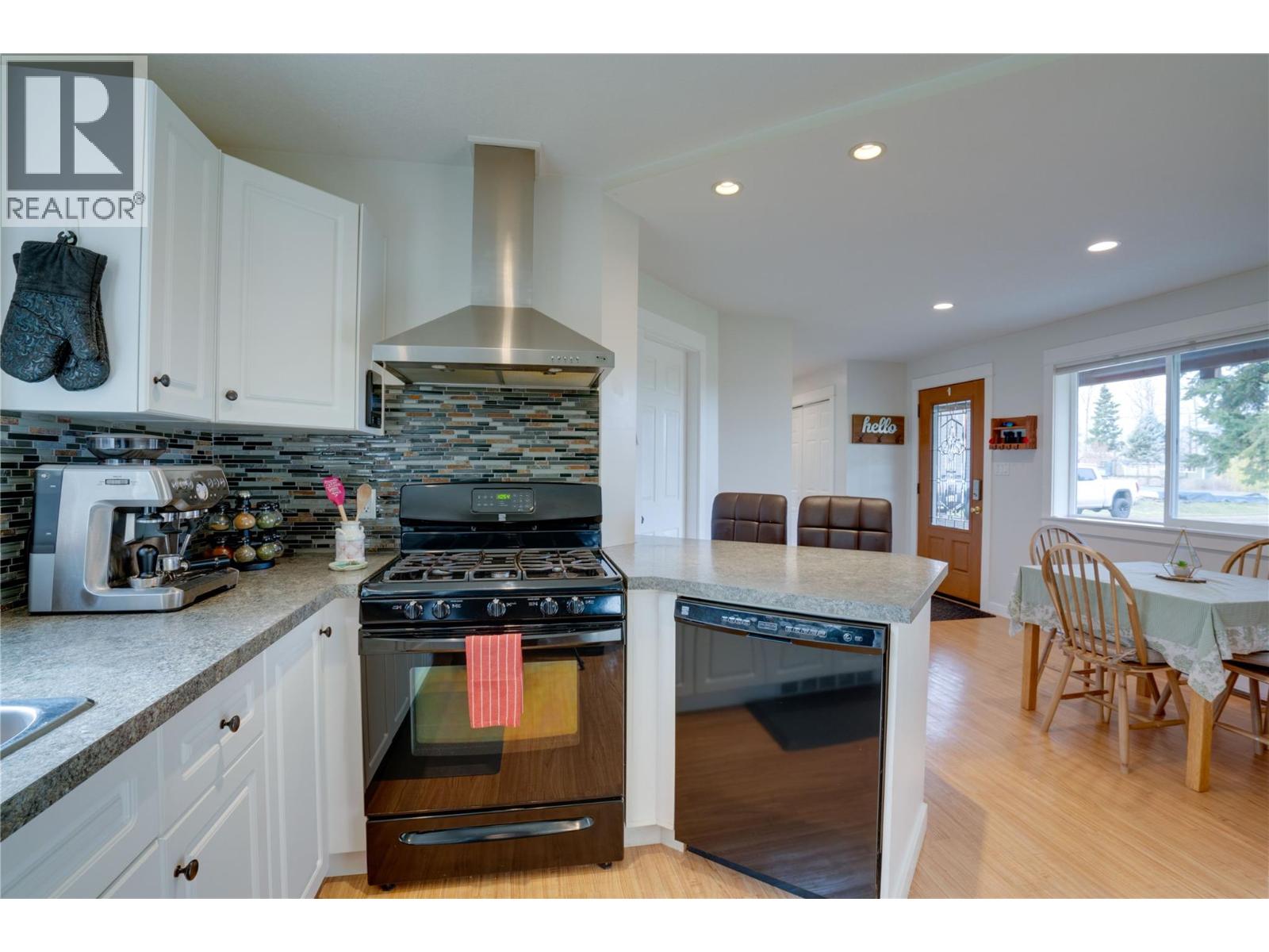  3851 97A Highway, Spallumcheen