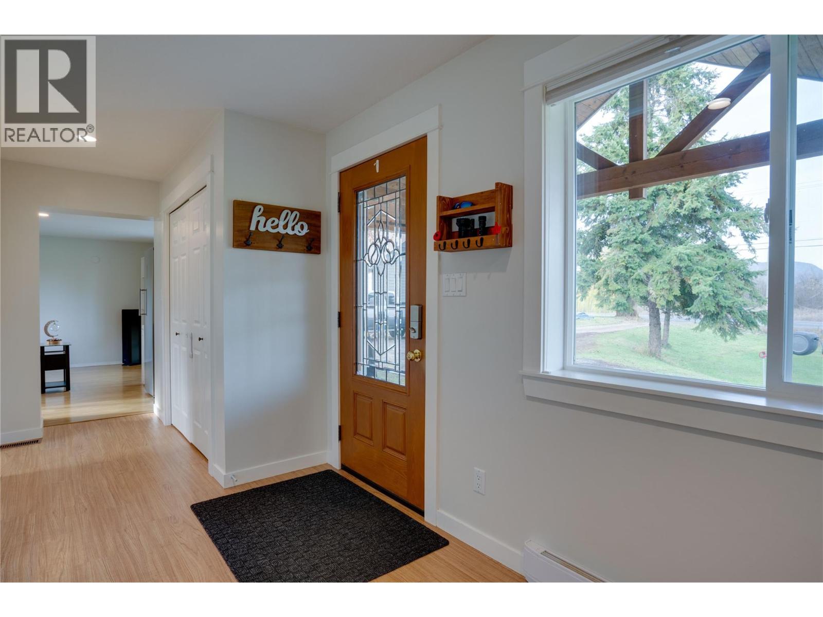  3851 97A Highway, Spallumcheen