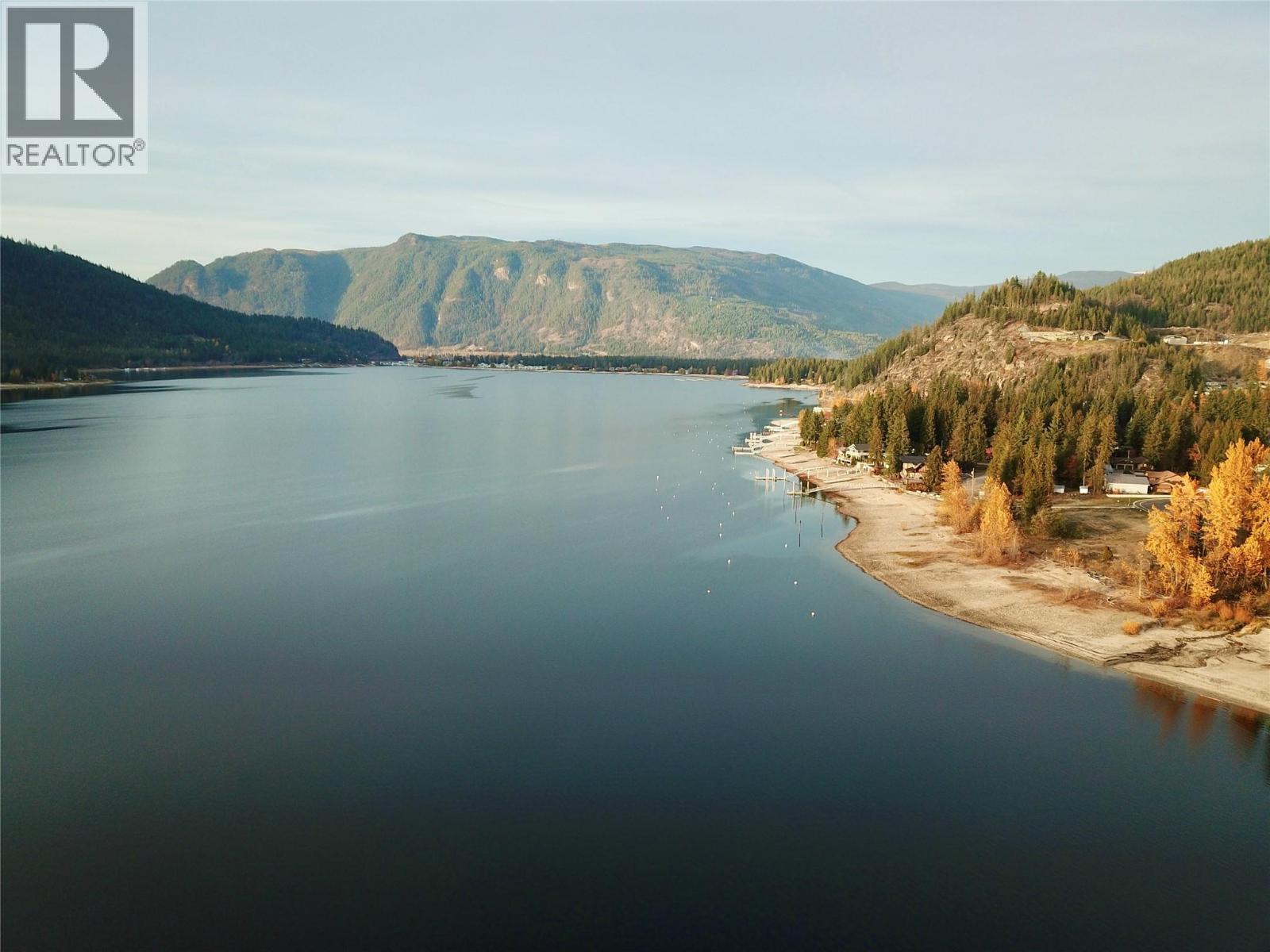  1 Sicamous Creek Frontage Road, Sicamous