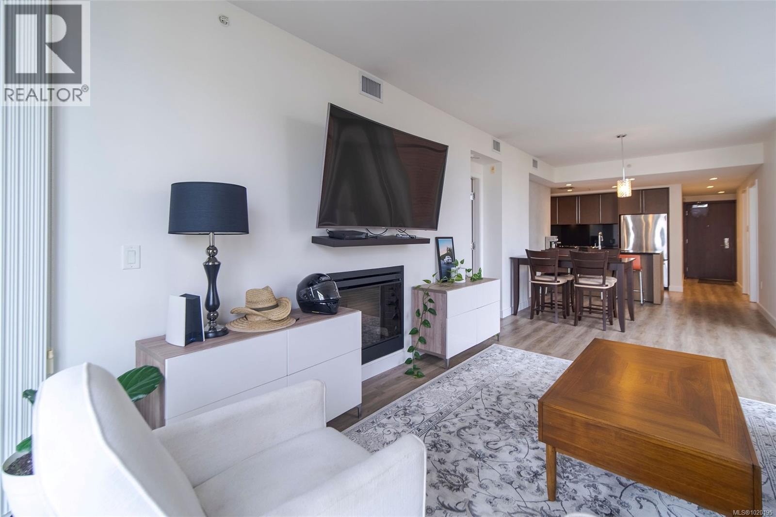 213 100 Saghalie Rd, Victoria