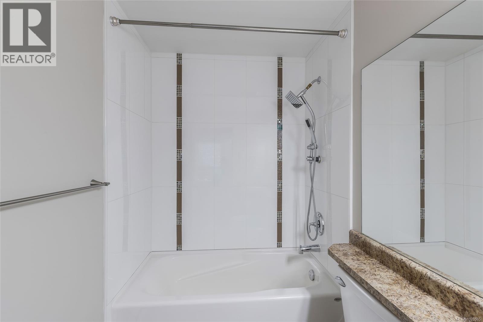 111 5670 Edgewater Lane, Nanaimo