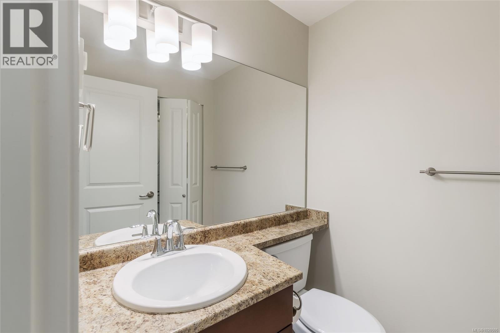 111 5670 Edgewater Lane, Nanaimo