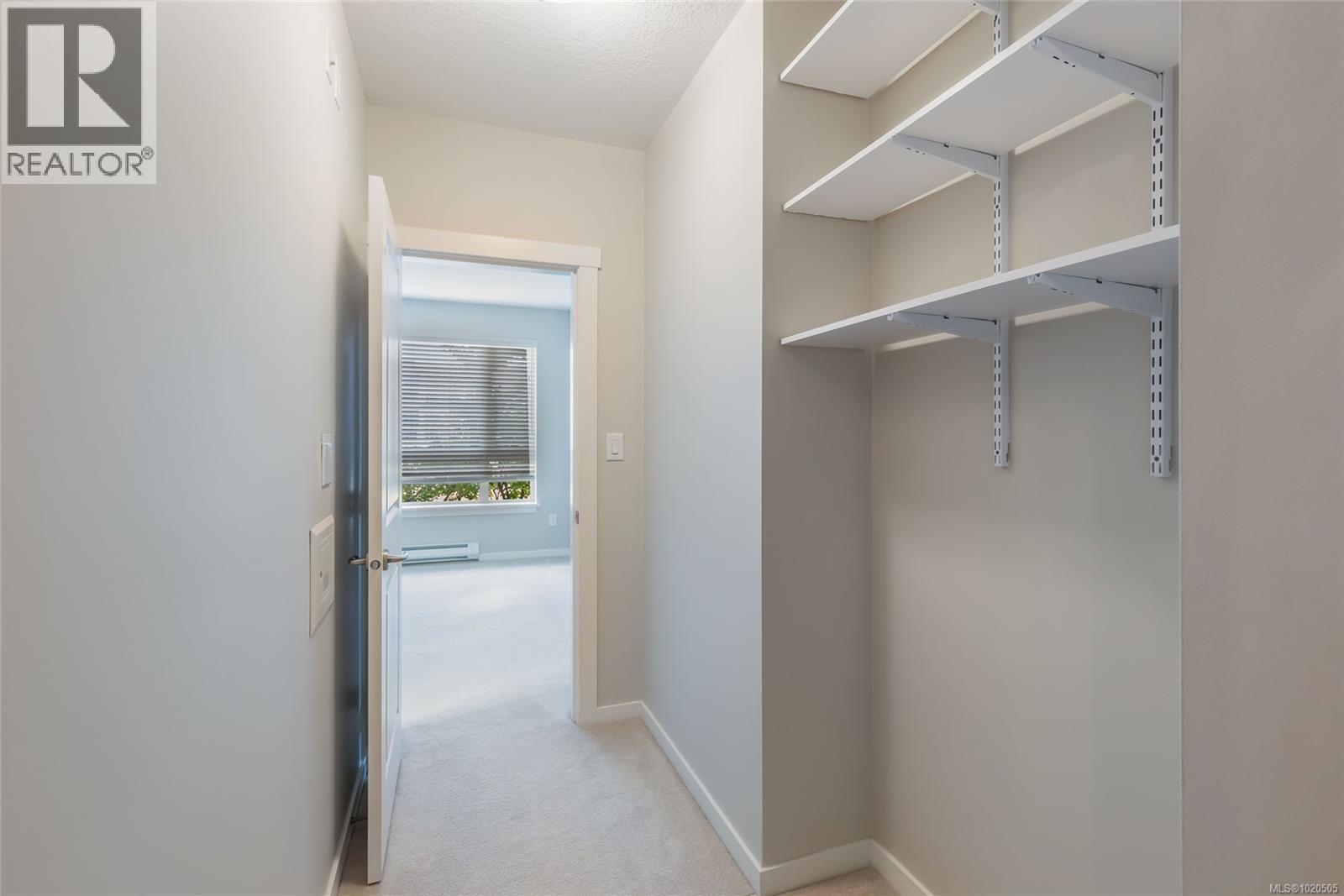 111 5670 Edgewater Lane, Nanaimo