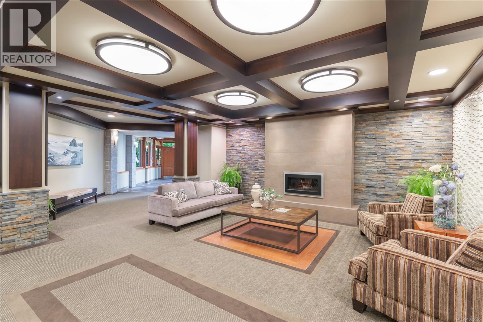 111 5670 Edgewater Lane, Nanaimo