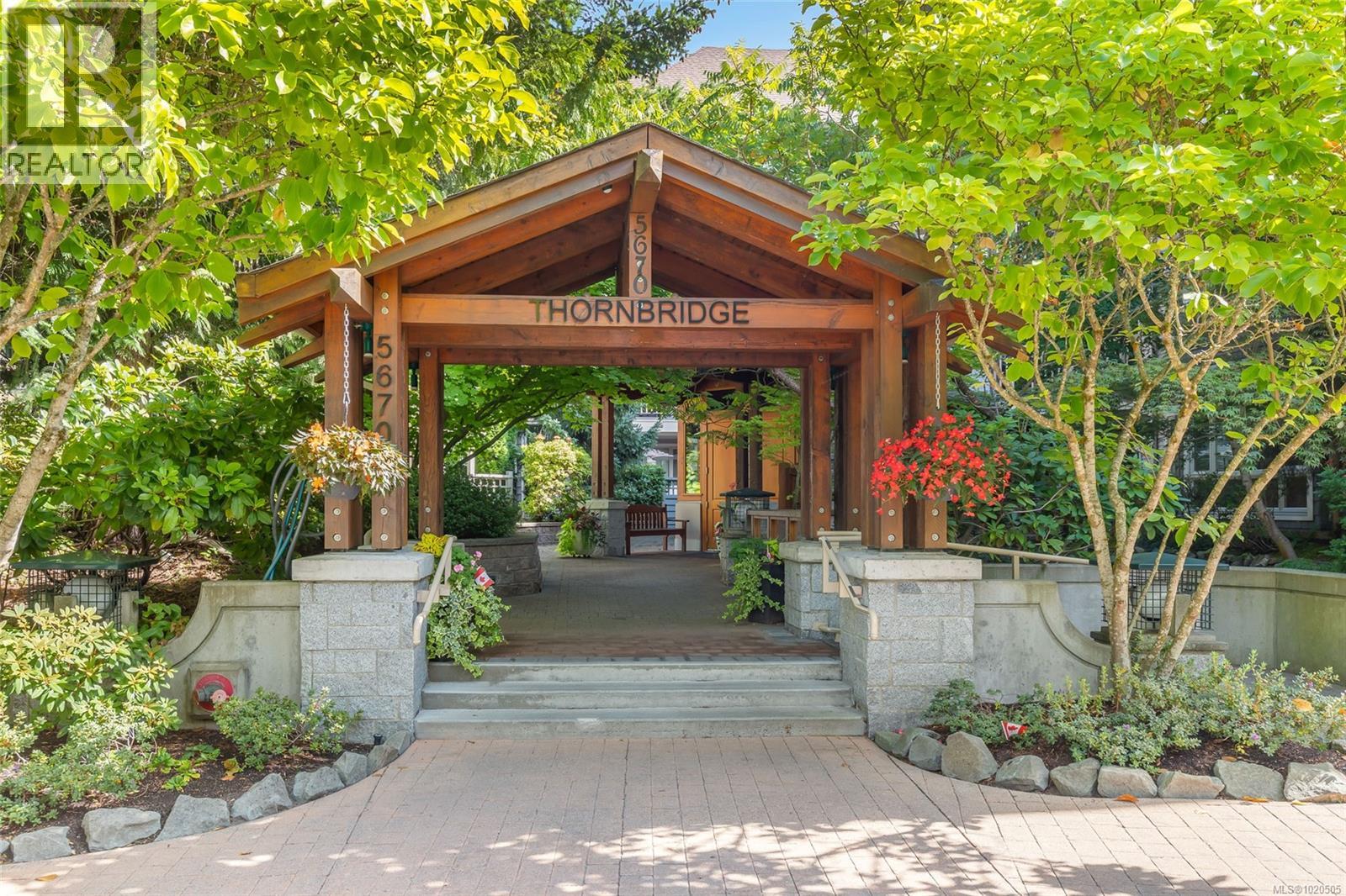 111 5670 Edgewater Lane, Nanaimo