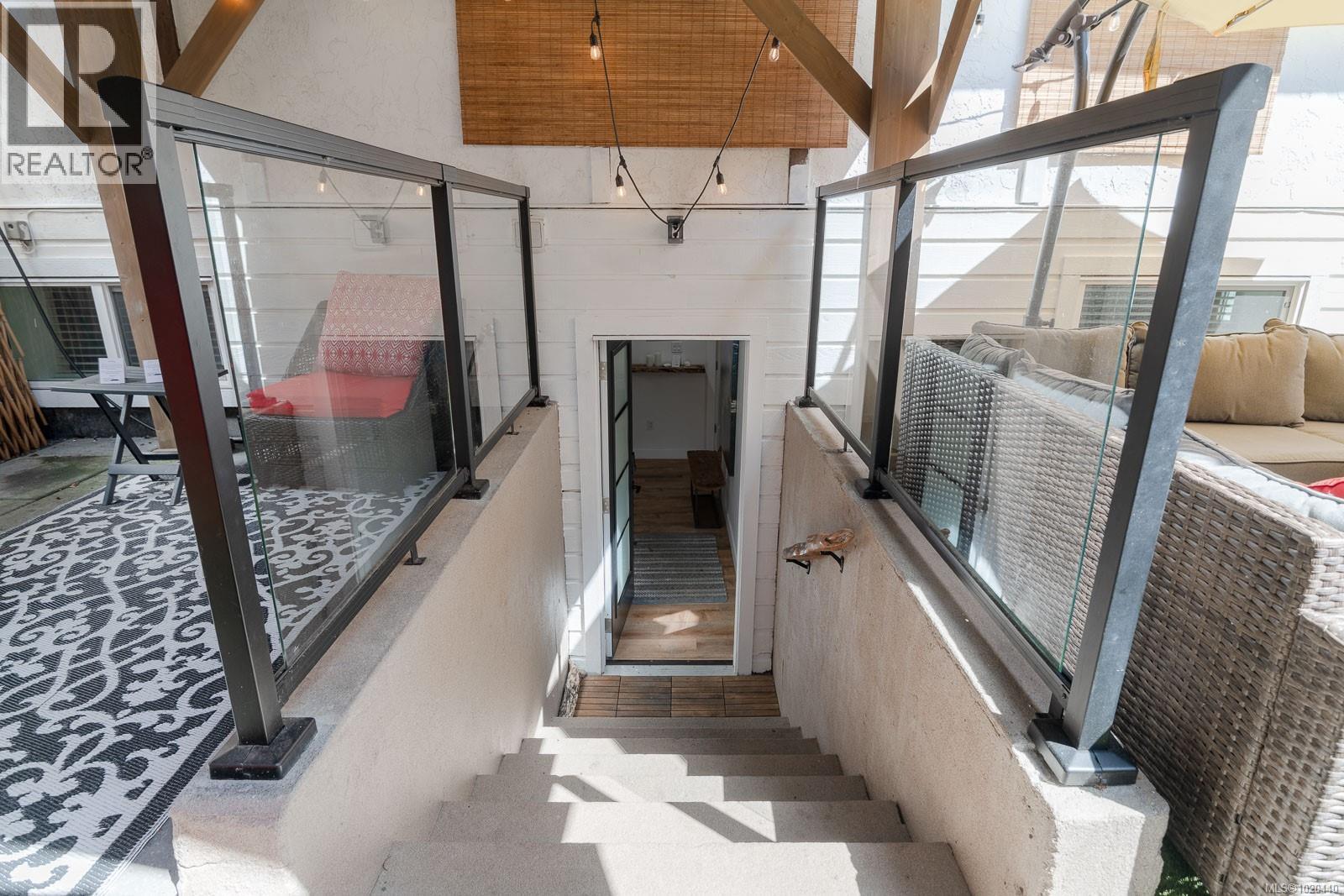 1025 Maple Lane Dr, Parksville