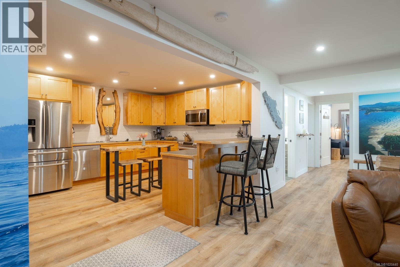 1025 Maple Lane Dr, Parksville