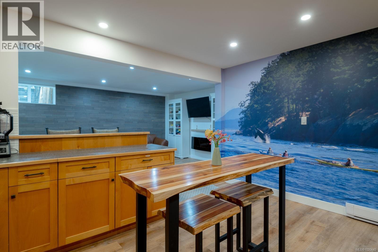 1025 Maple Lane Dr, Parksville