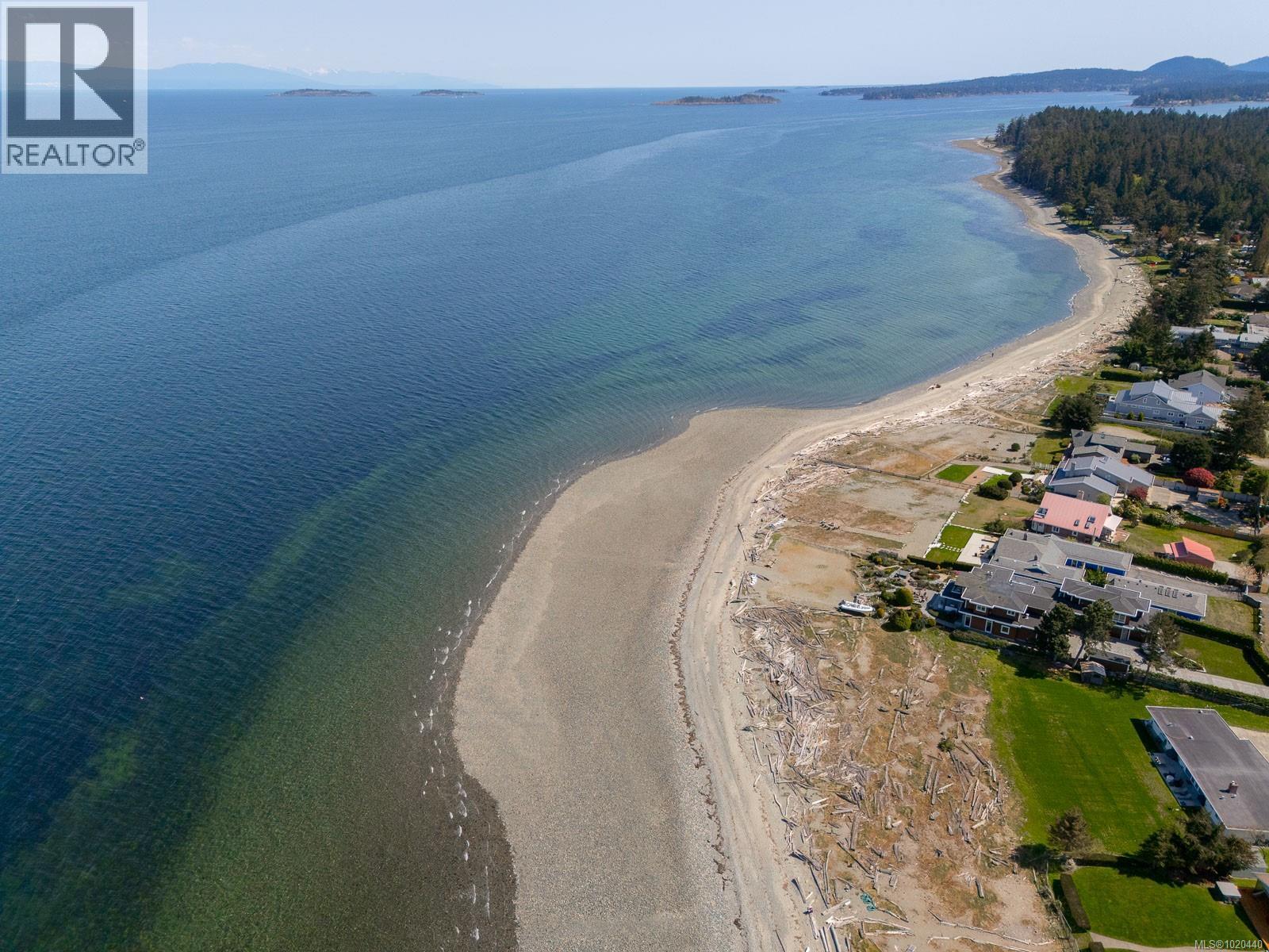 1025 Maple Lane Dr, Parksville