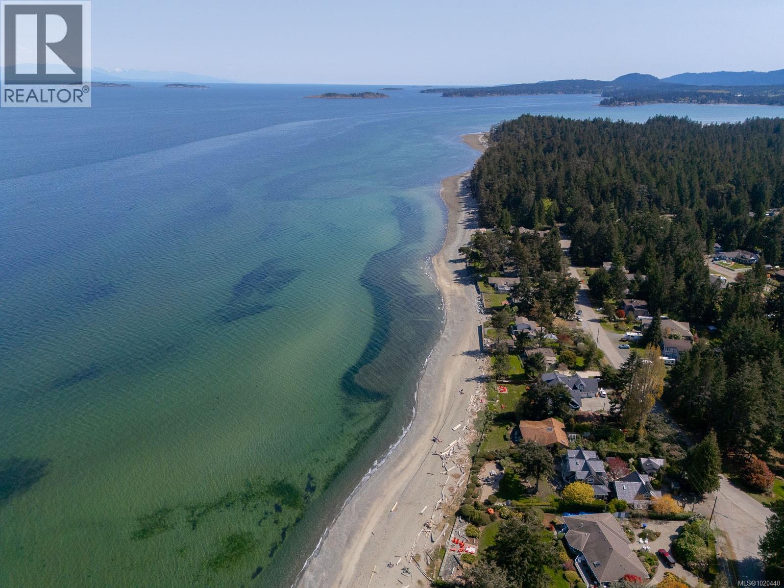 1025 Maple Lane Dr, Parksville