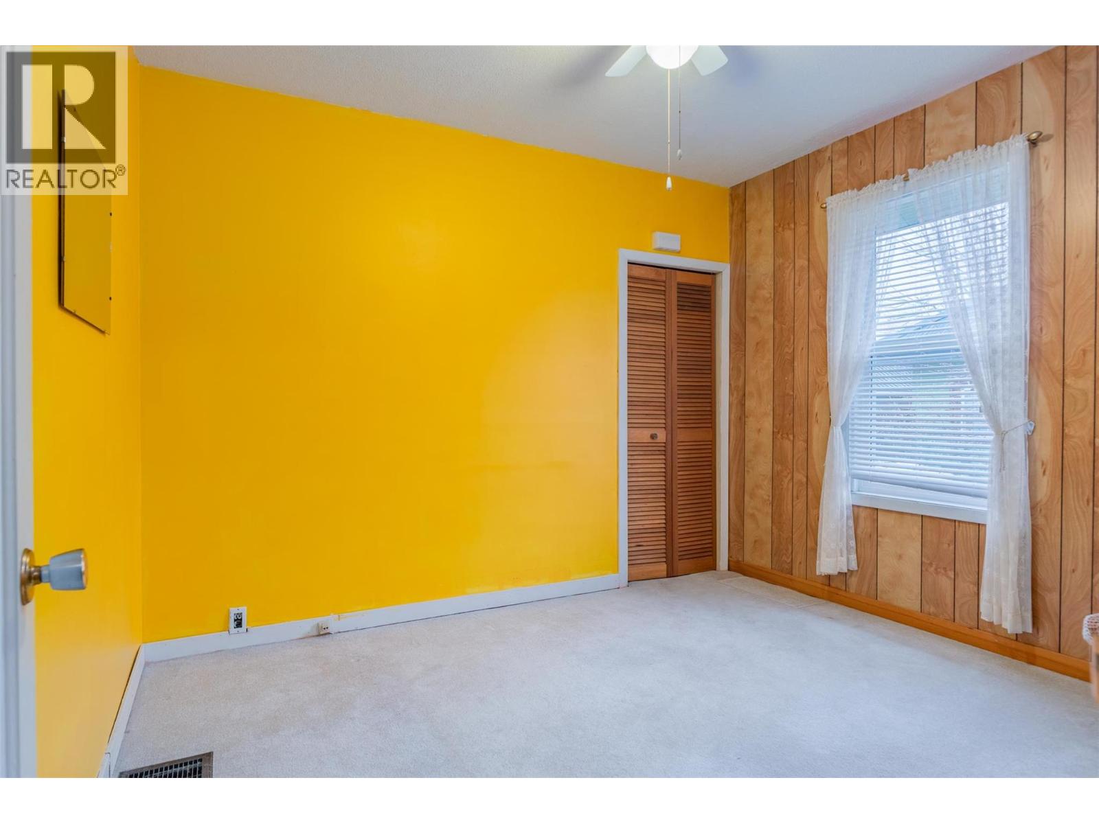 1329 Columbia Avenue, Trail