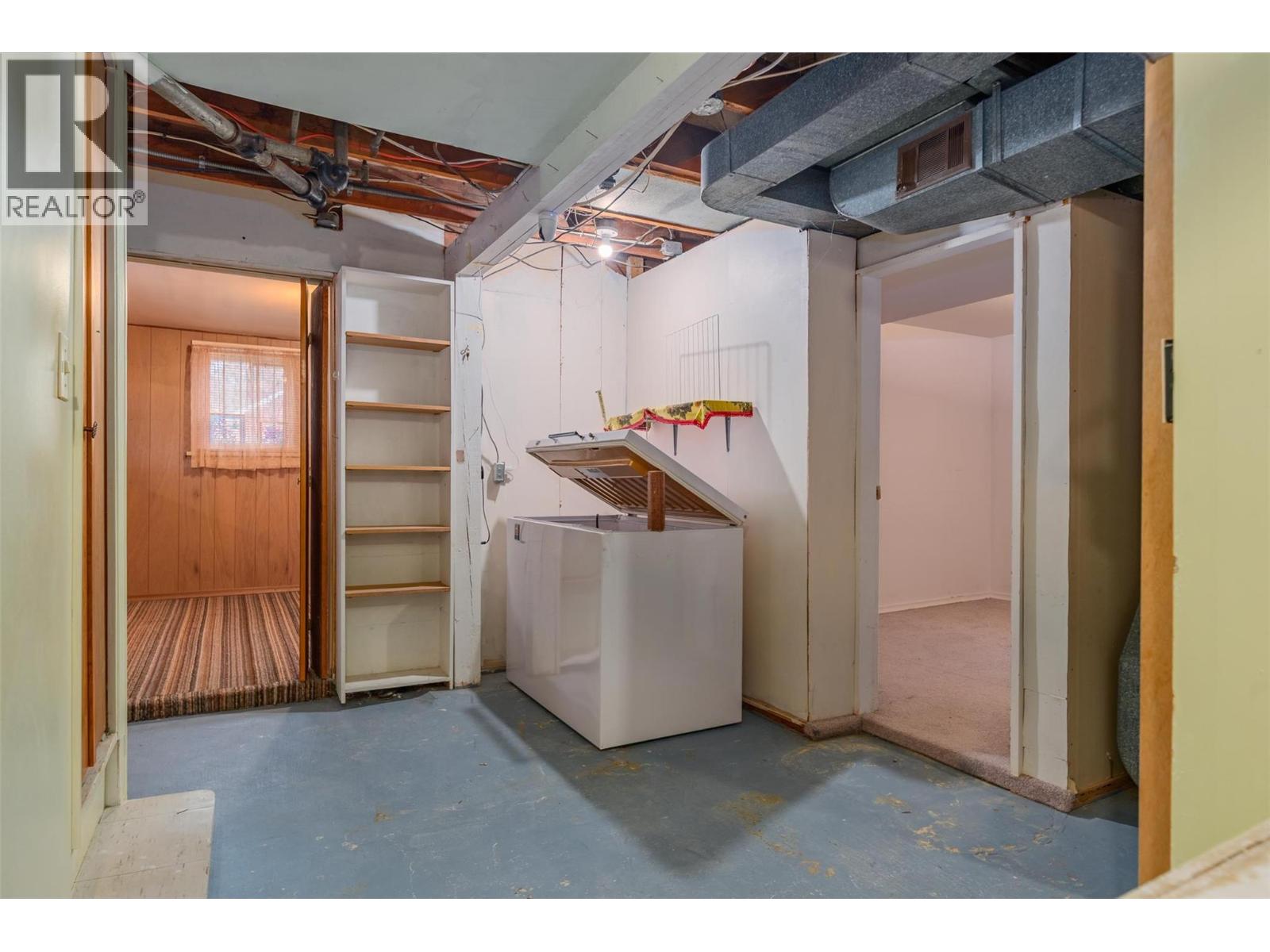 1329 Columbia Avenue, Trail