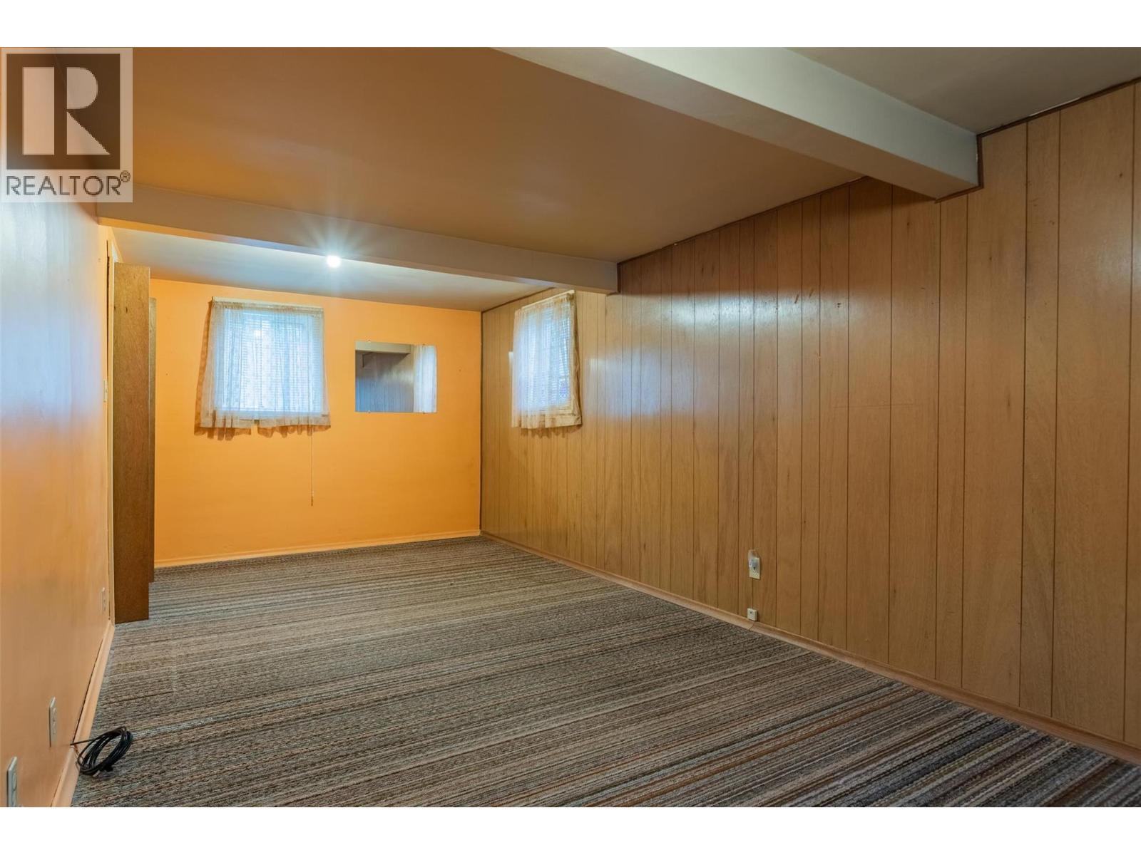 1329 Columbia Avenue, Trail