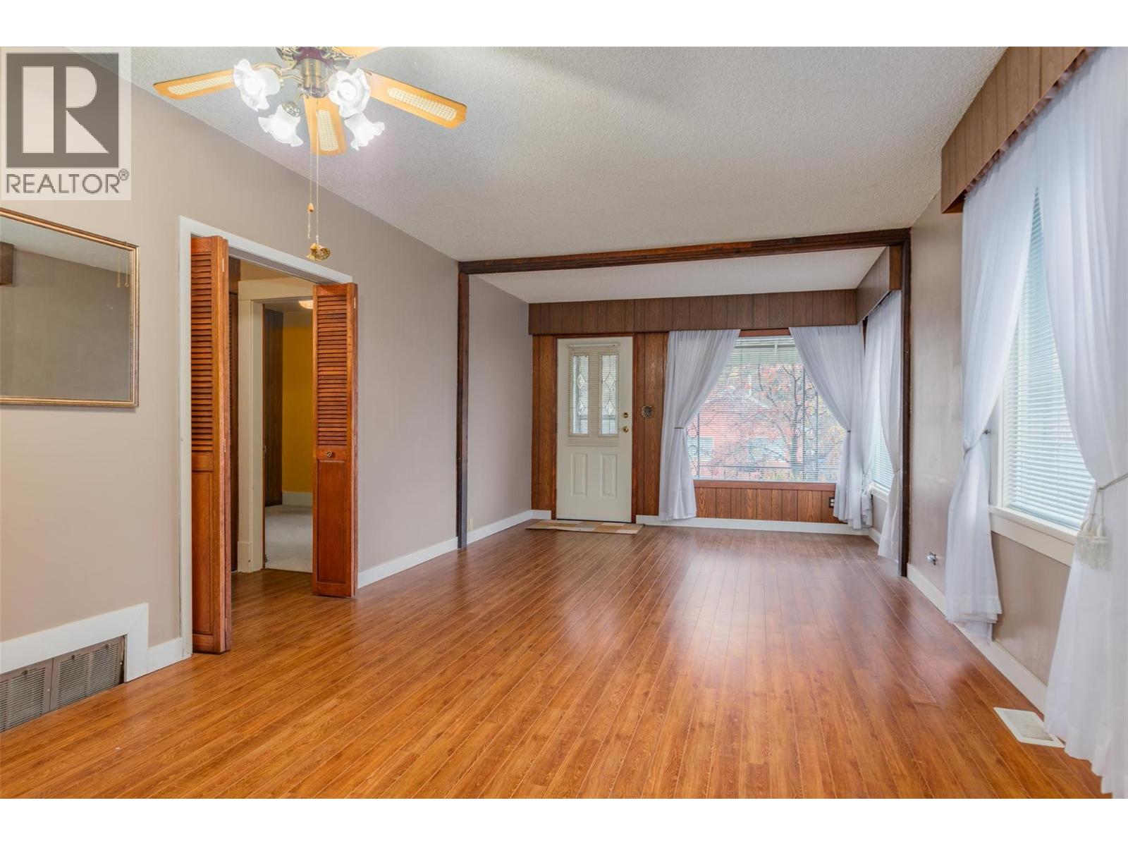 1329 Columbia Avenue, Trail