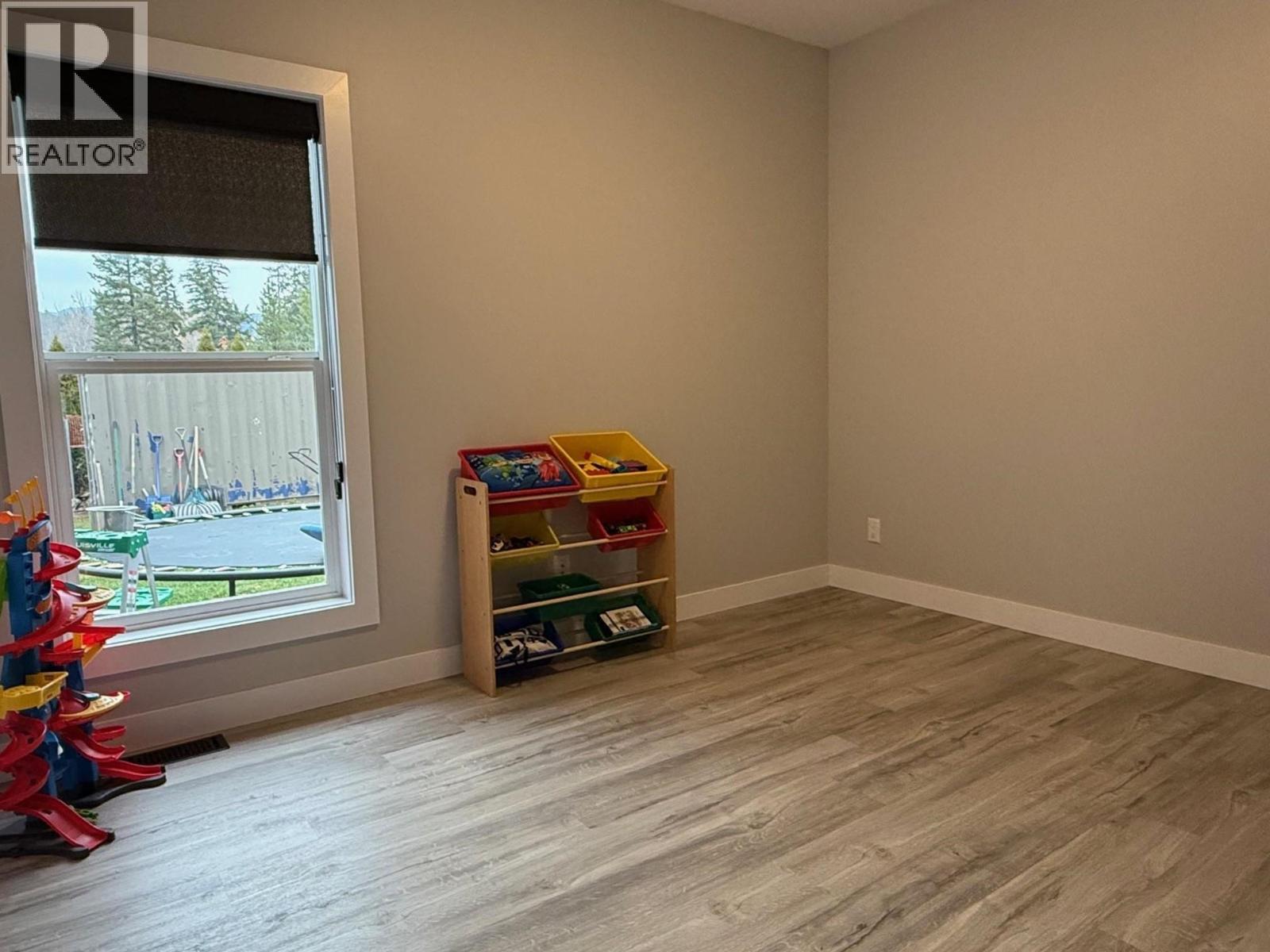 535 Barkley Road, Barriere