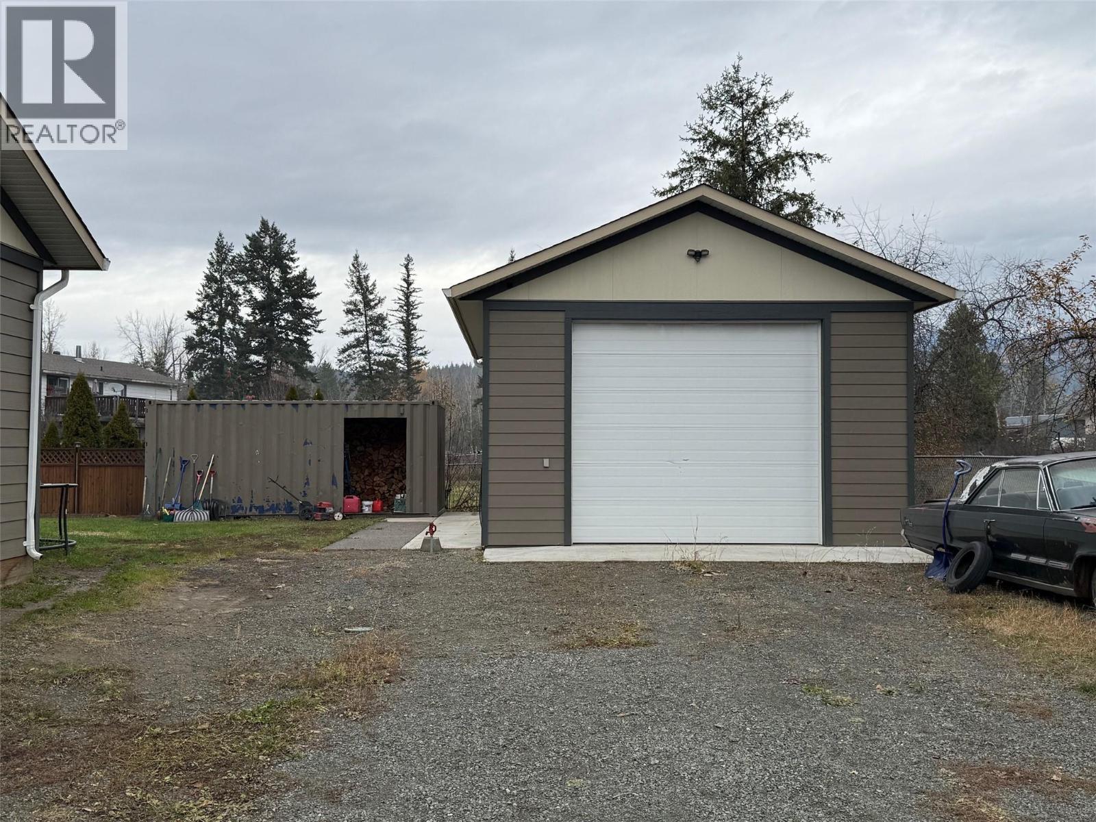 535 Barkley Road, Barriere