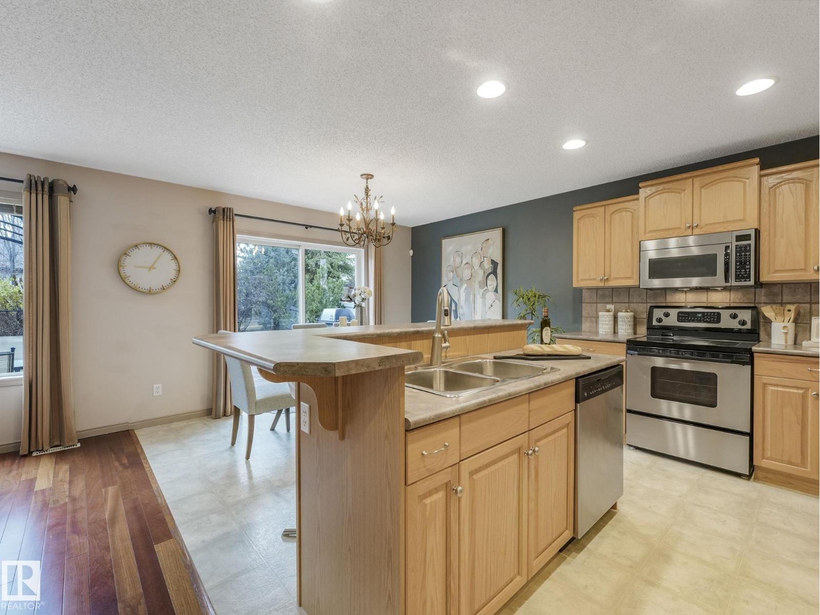 1740 GLASTONBURY BV NW, Edmonton