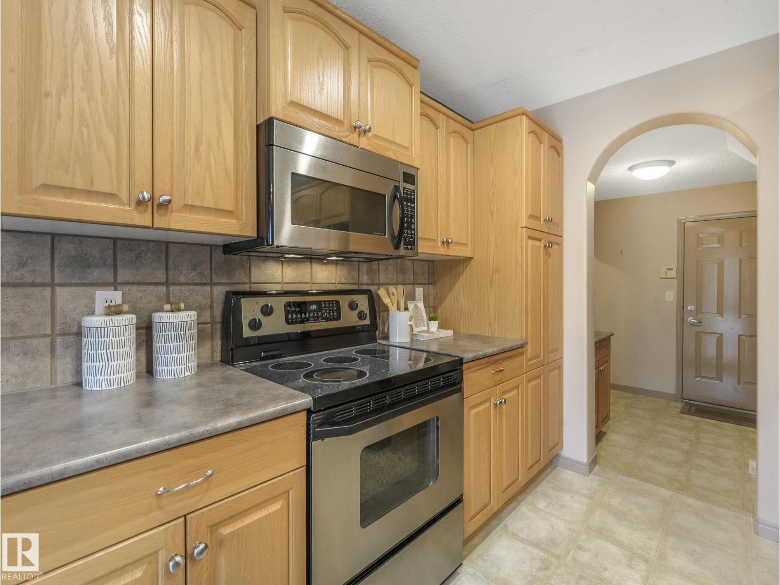 1740 GLASTONBURY BV NW, Edmonton