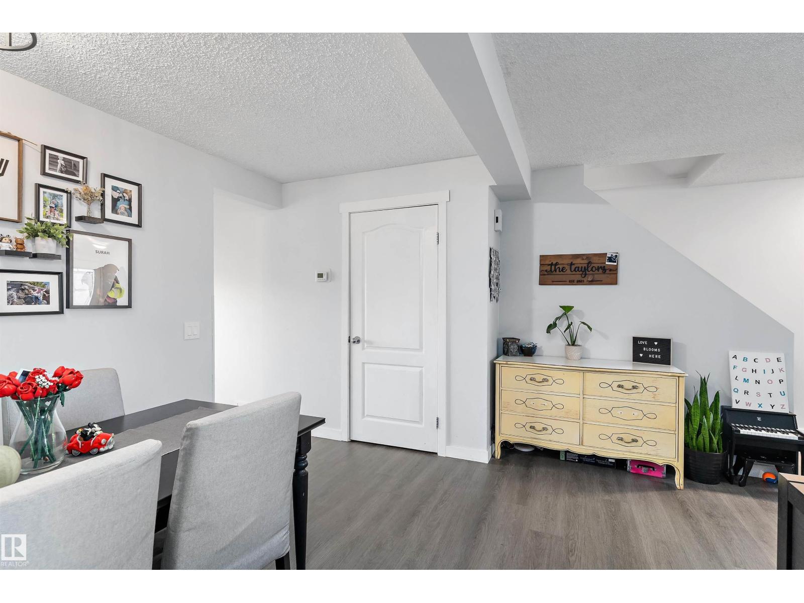 3320 48 ST NW, Edmonton