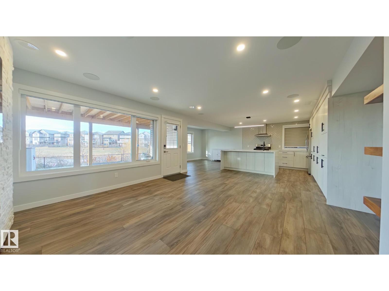 #Bsmt 2118 53 ST SW, Edmonton