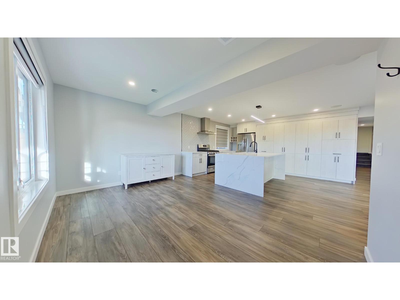 #Bsmt 2118 53 ST SW, Edmonton