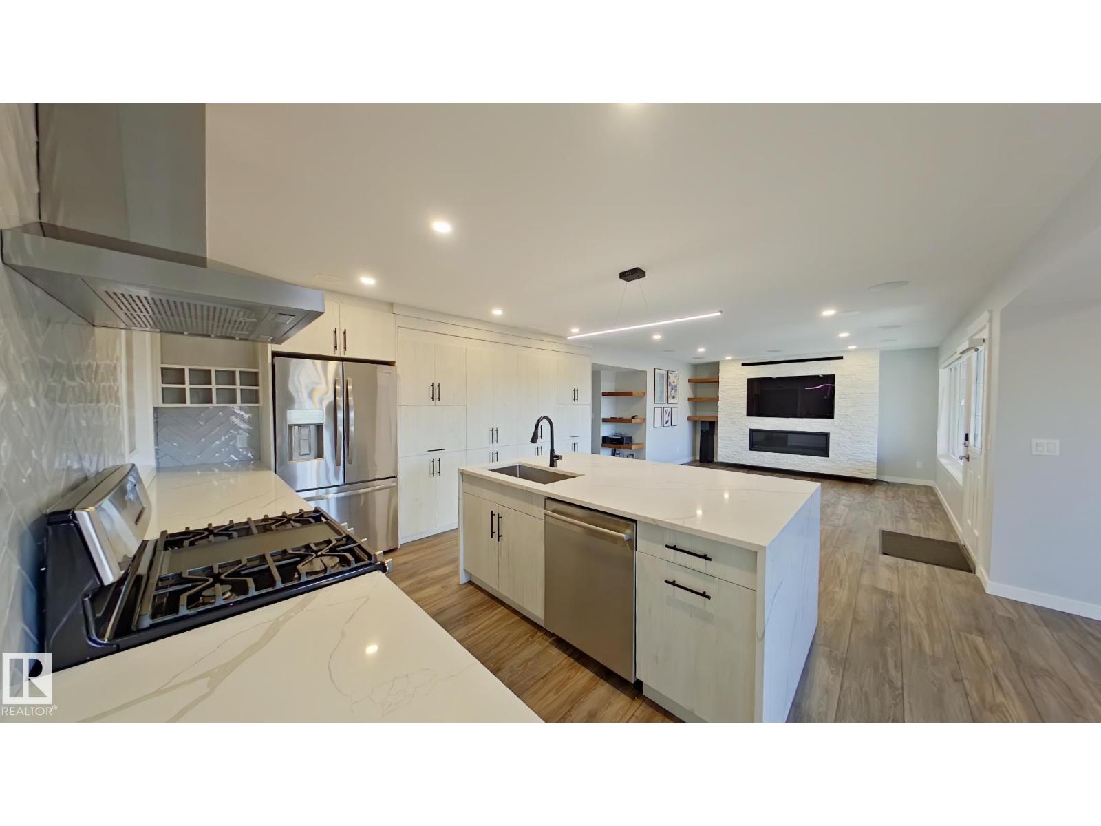 #Bsmt 2118 53 ST SW, Edmonton