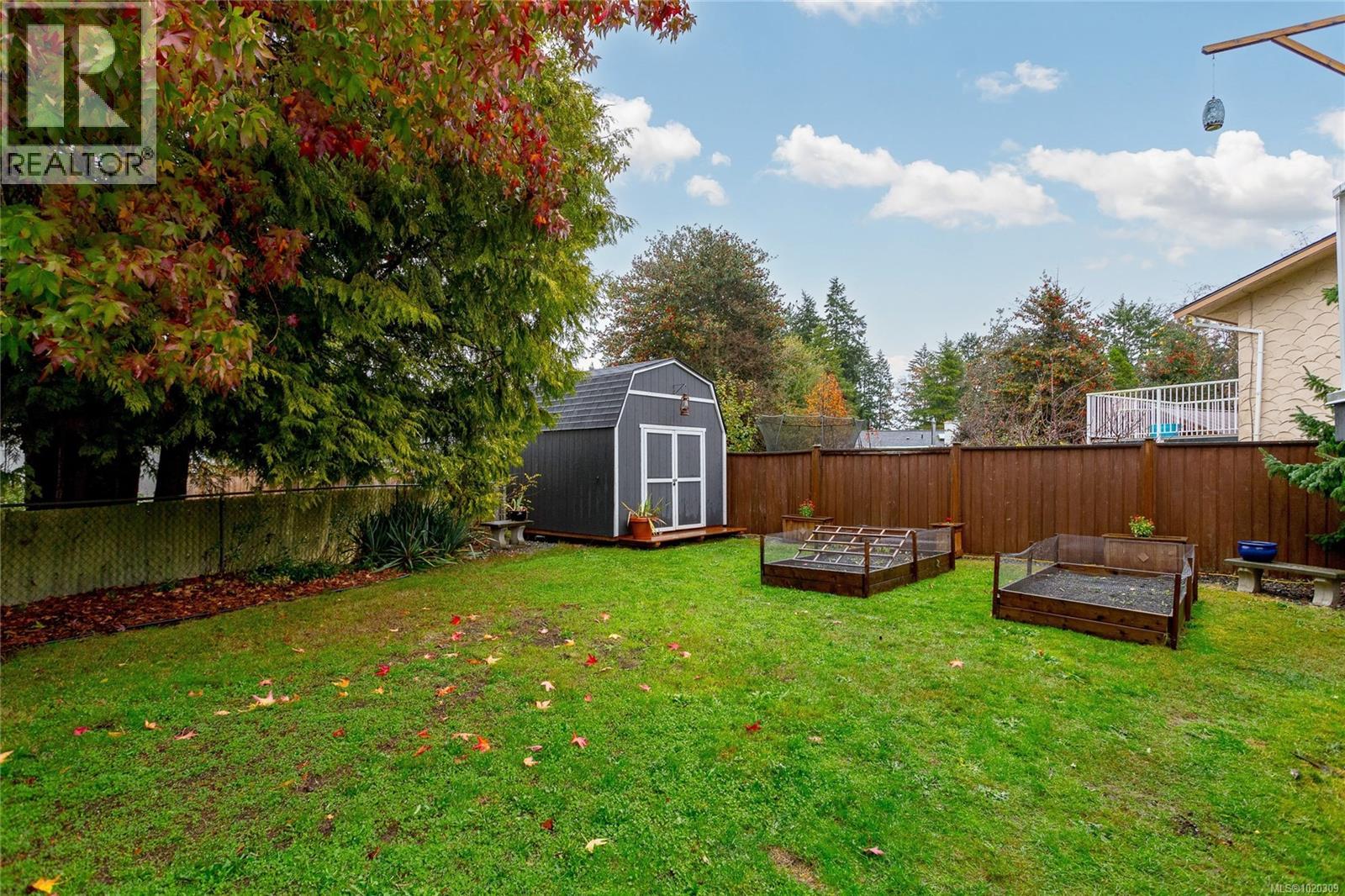 9583 Christine Pl, Sidney