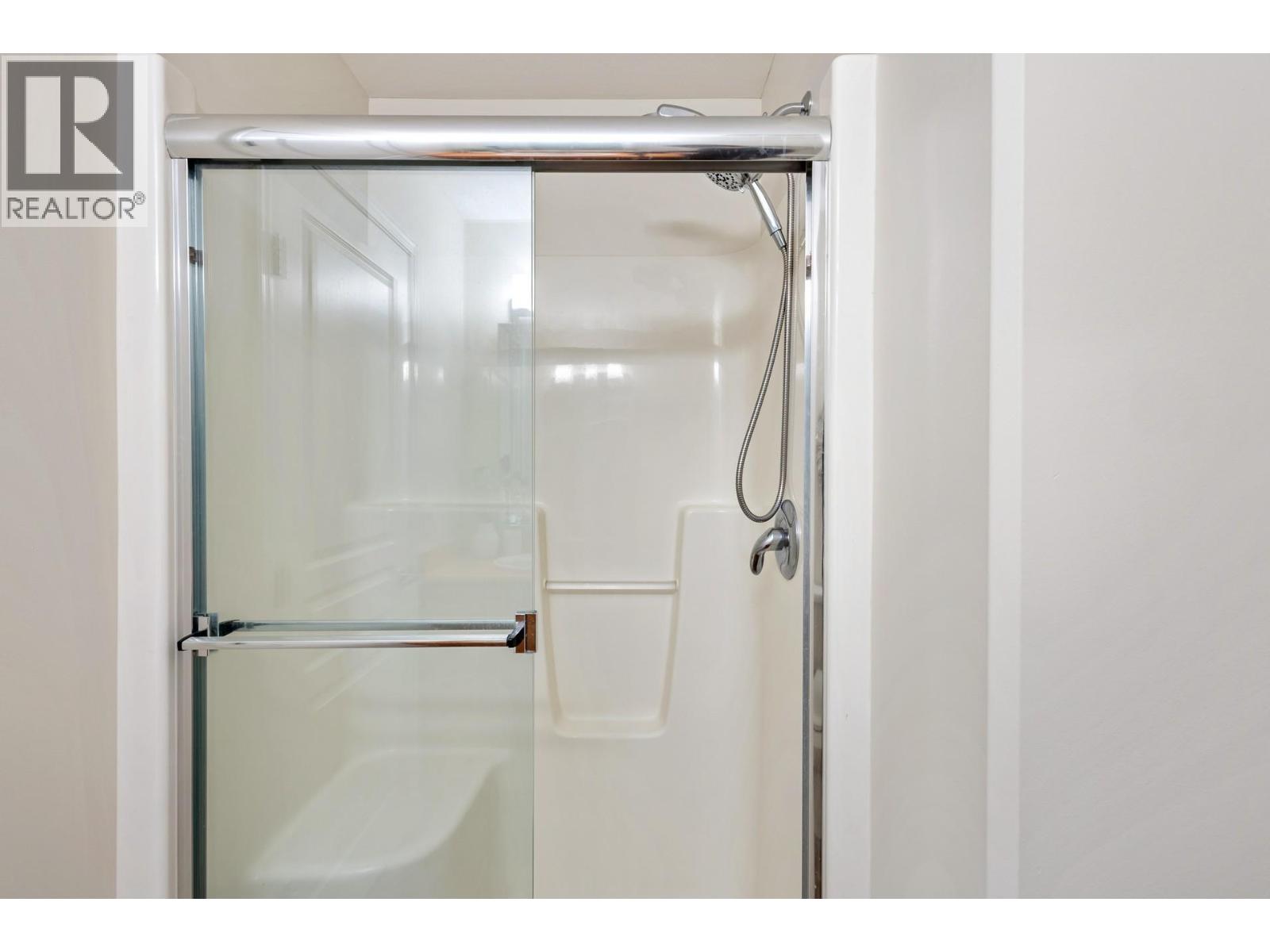  3492 Camelback Drive, Kelowna