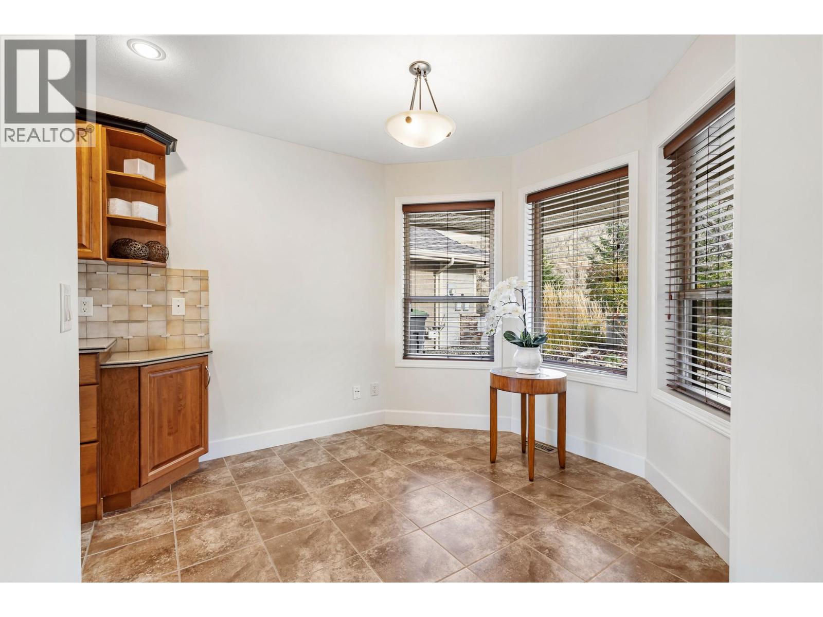  3492 Camelback Drive, Kelowna