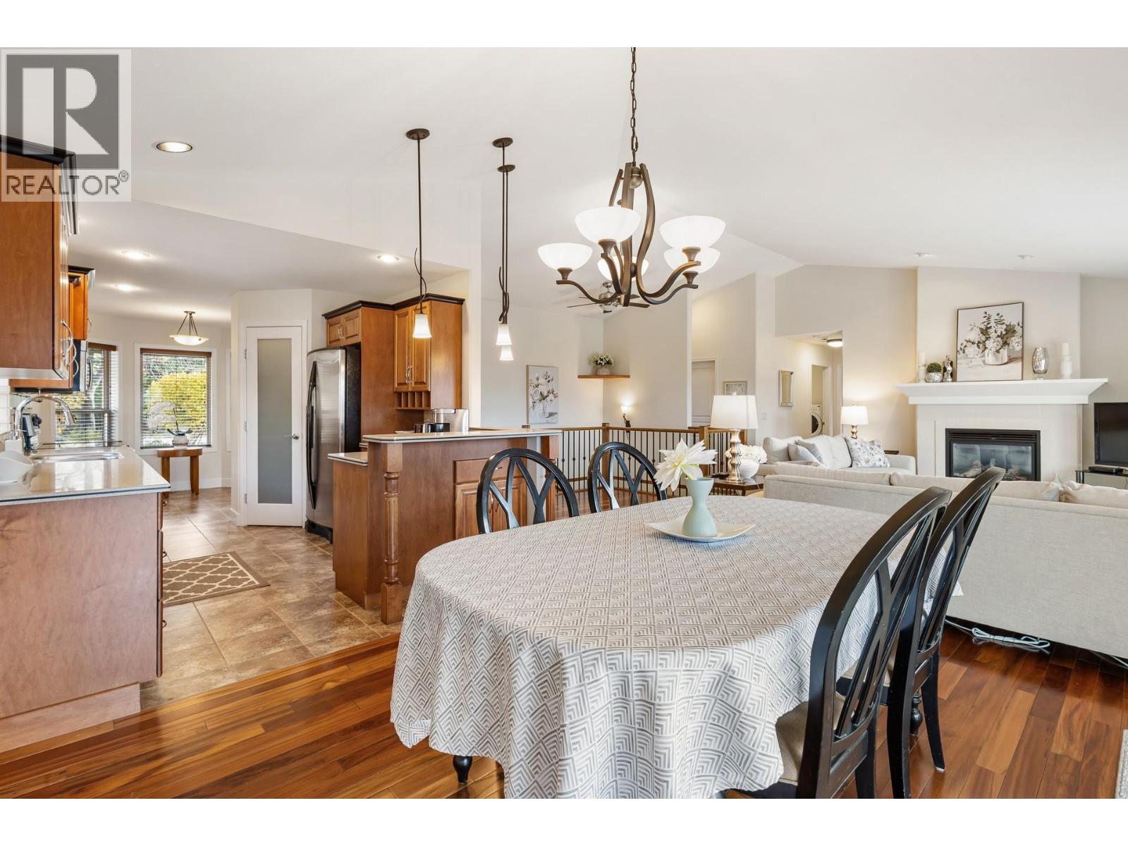  3492 Camelback Drive, Kelowna