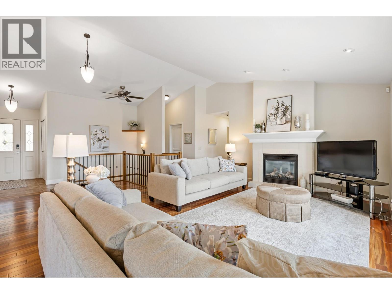  3492 Camelback Drive, Kelowna