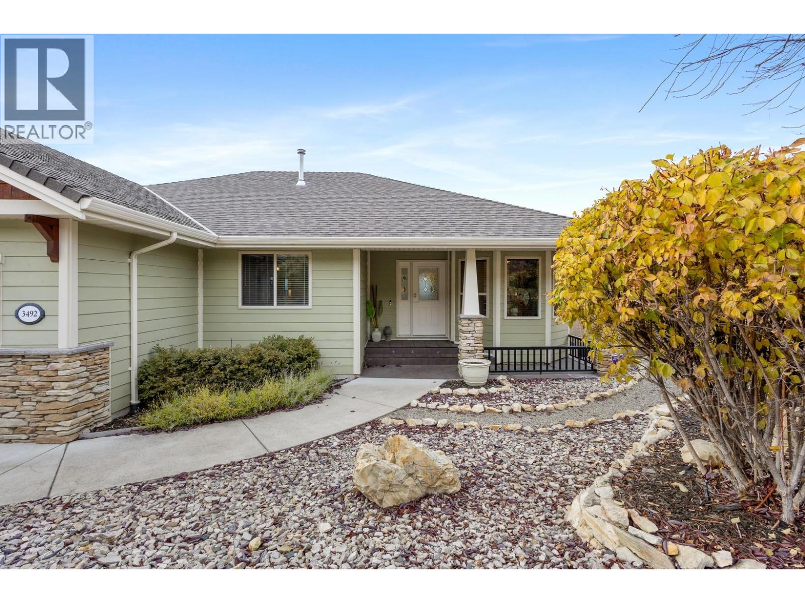  3492 Camelback Drive, Kelowna