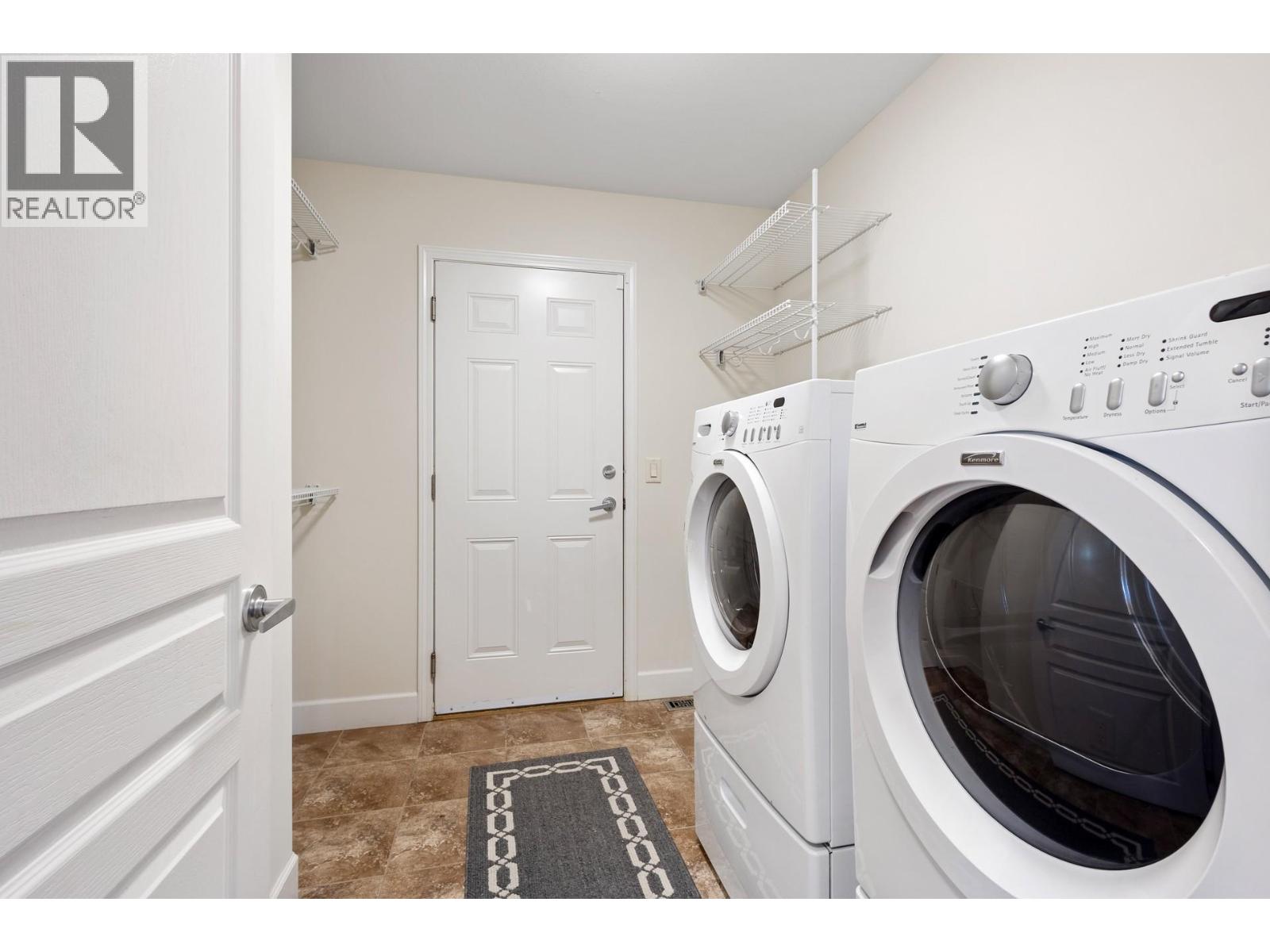  3492 Camelback Drive, Kelowna