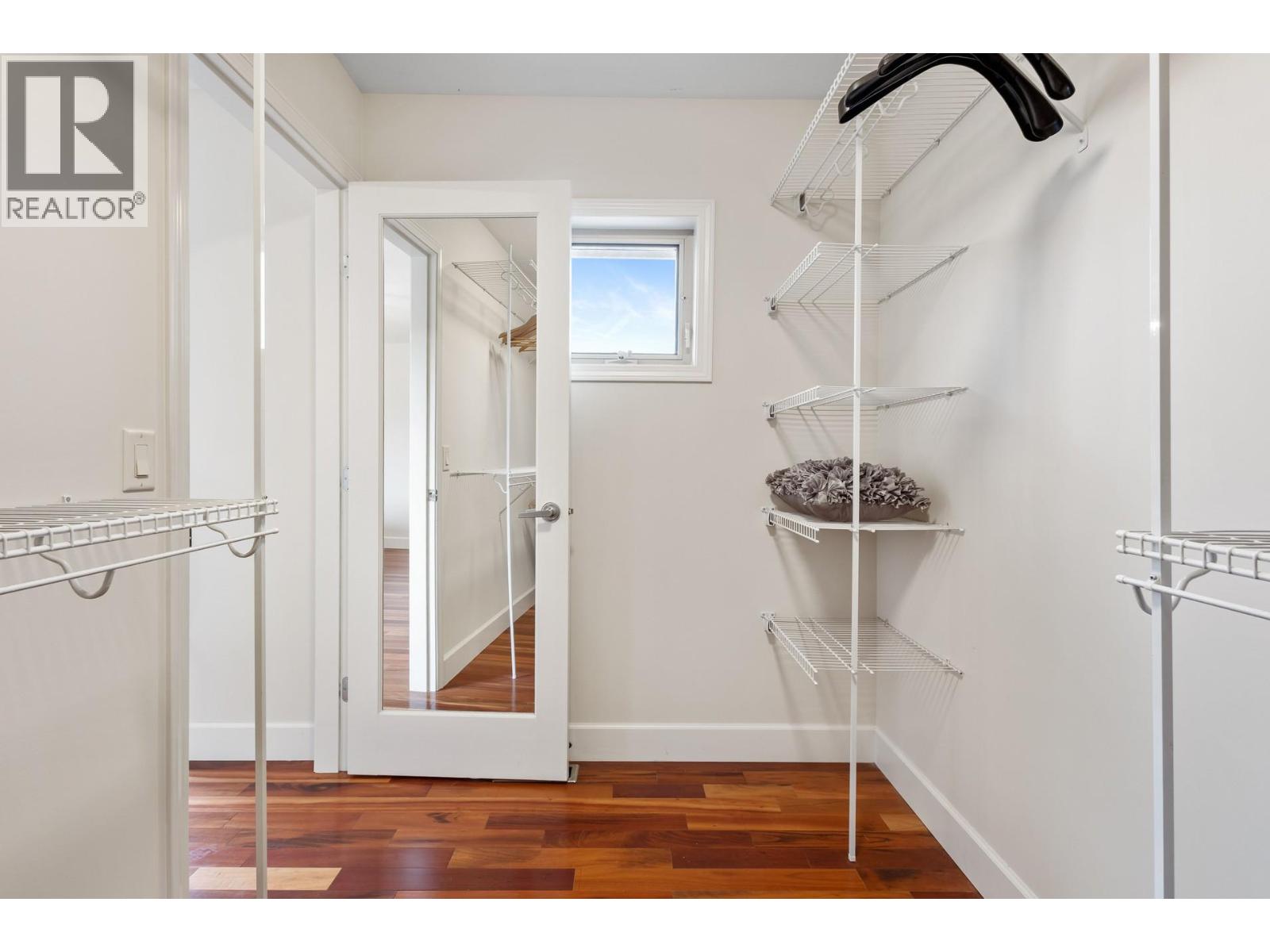  3492 Camelback Drive, Kelowna