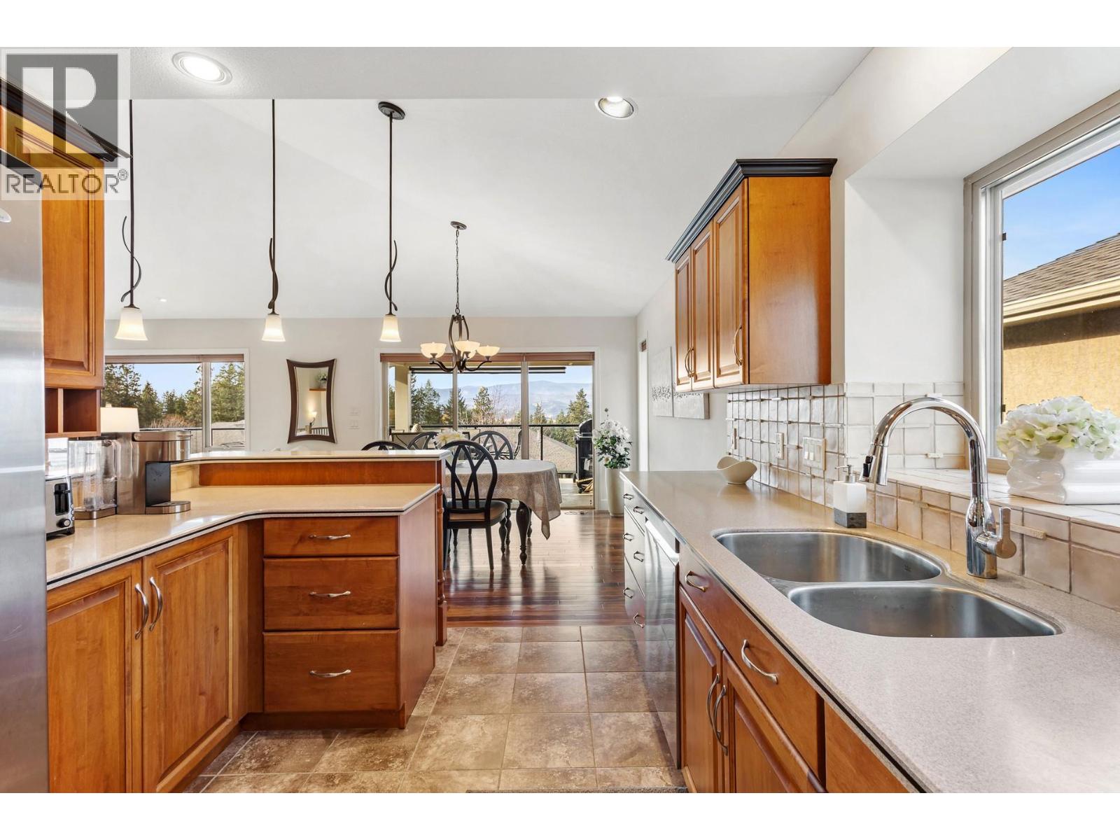  3492 Camelback Drive, Kelowna