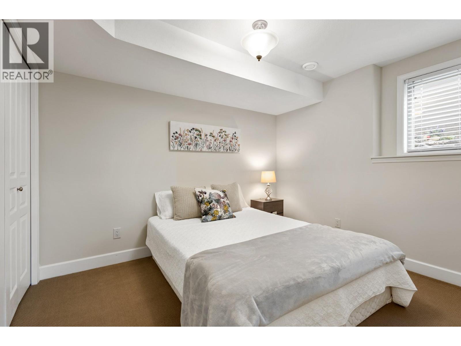  3492 Camelback Drive, Kelowna