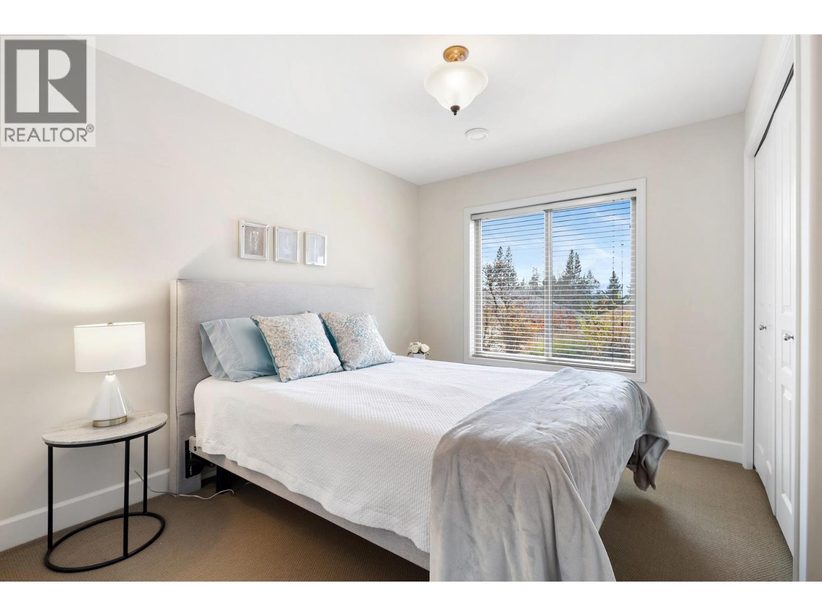  3492 Camelback Drive, Kelowna