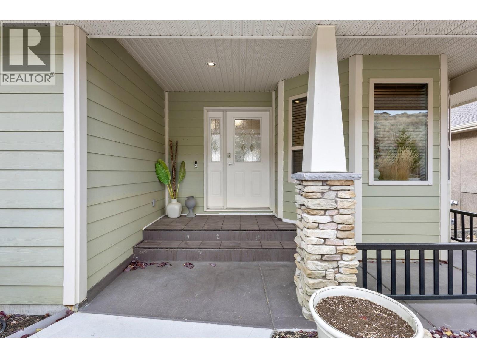  3492 Camelback Drive, Kelowna