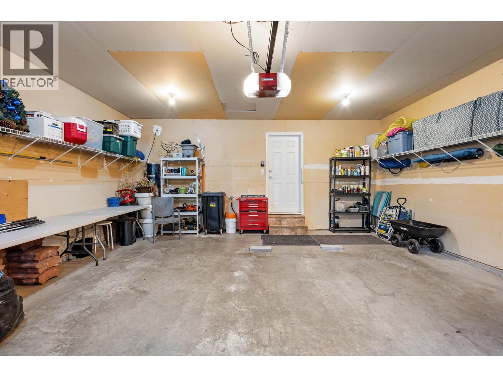  3492 Camelback Drive, Kelowna