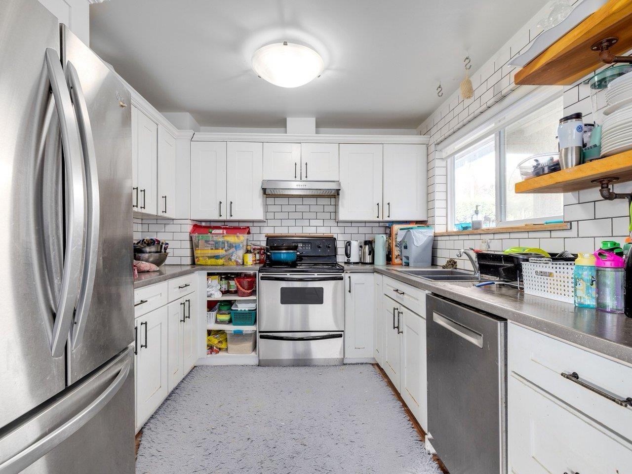 1154 FINLAY STREET, White Rock