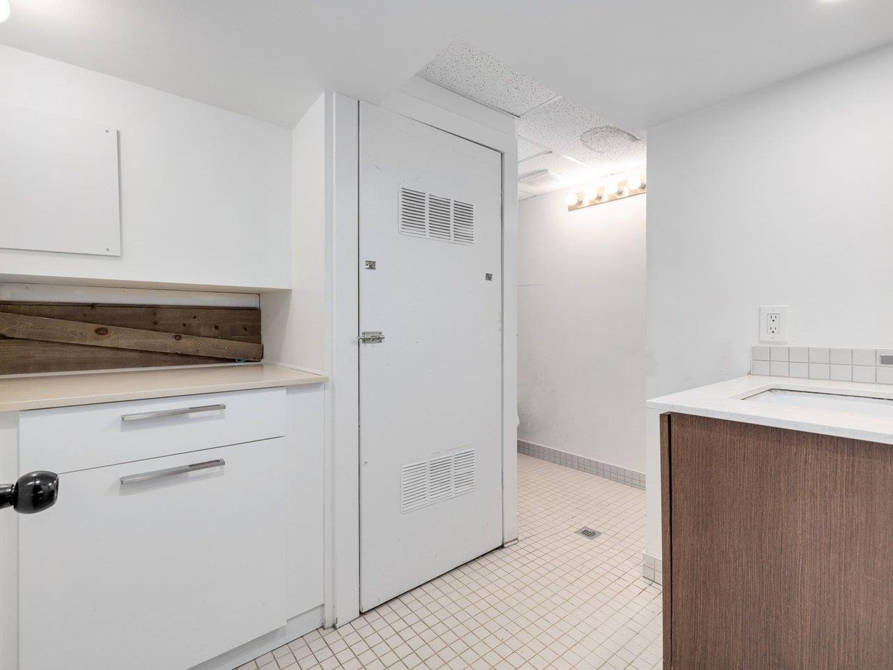 1154 FINLAY STREET, White Rock