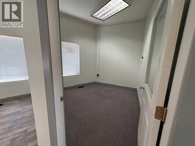 Photo 17 of 21