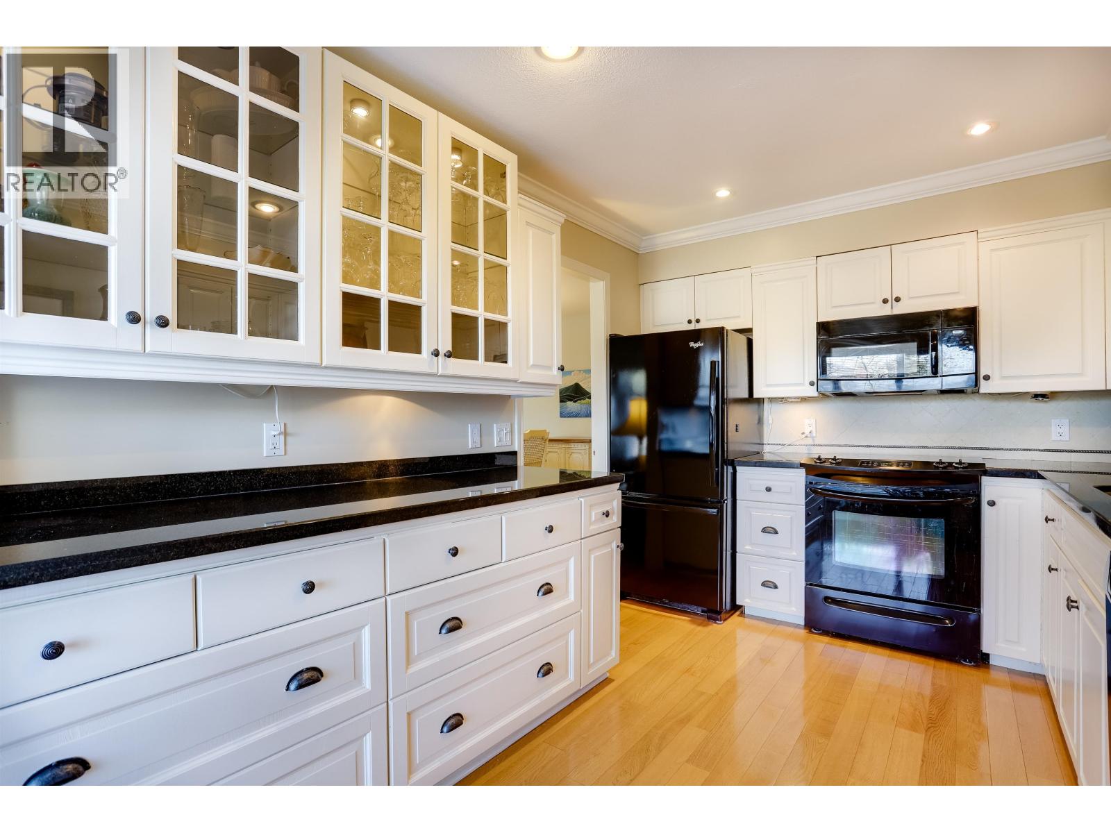 #205-1118 55TH Street, Delta