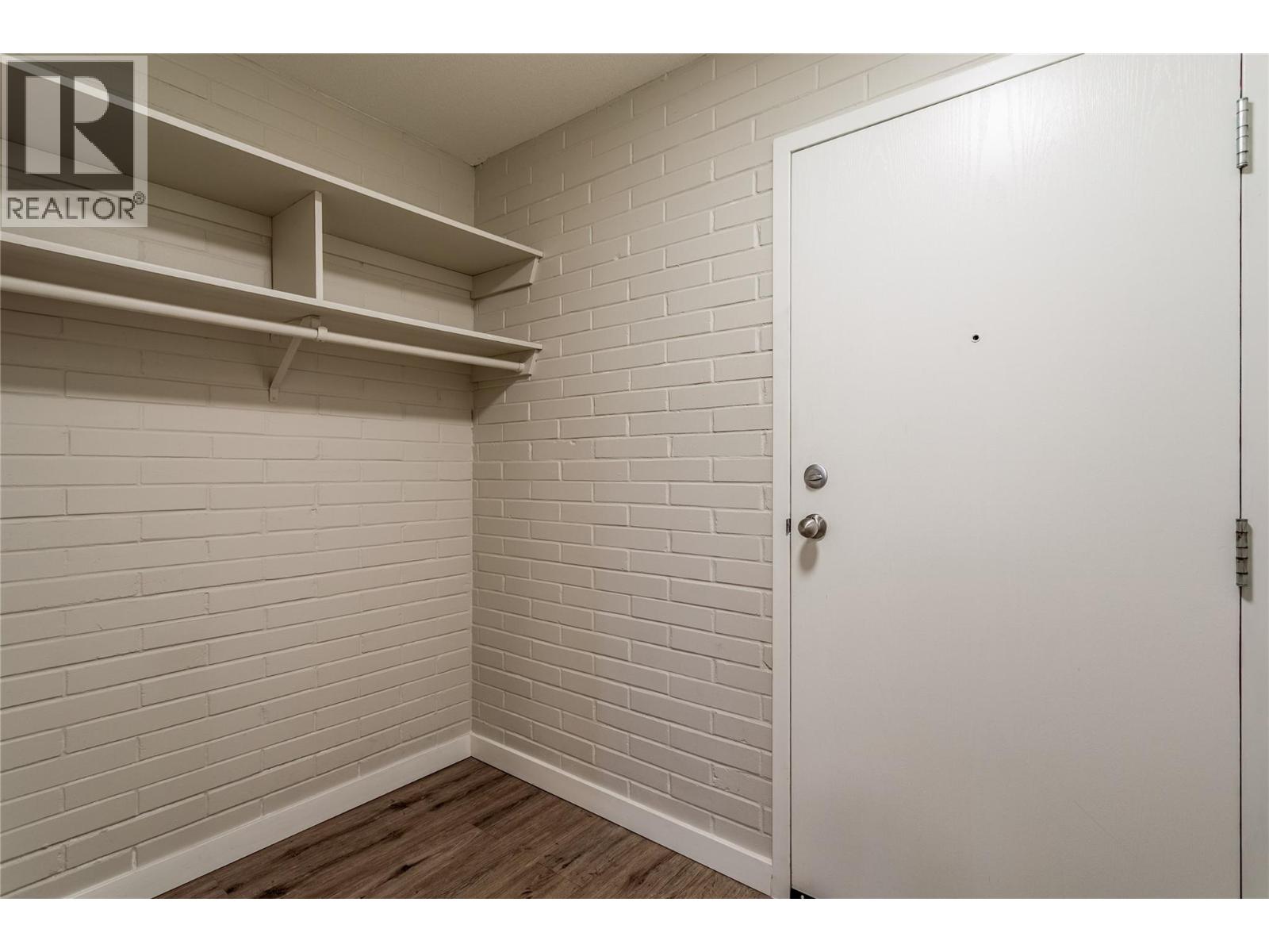 407 1915 Pacific Court, Kelowna