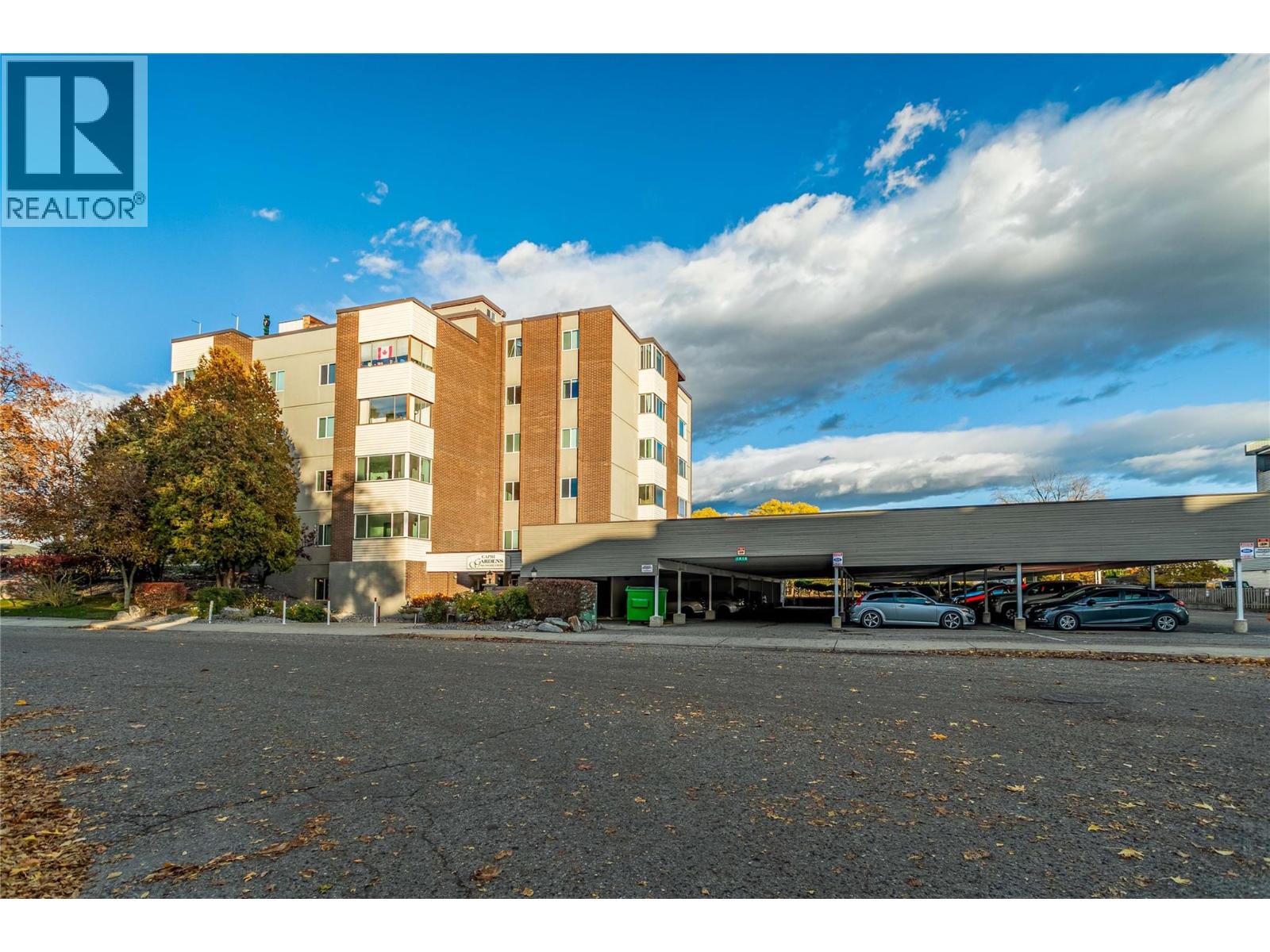 407 1915 Pacific Court, Kelowna