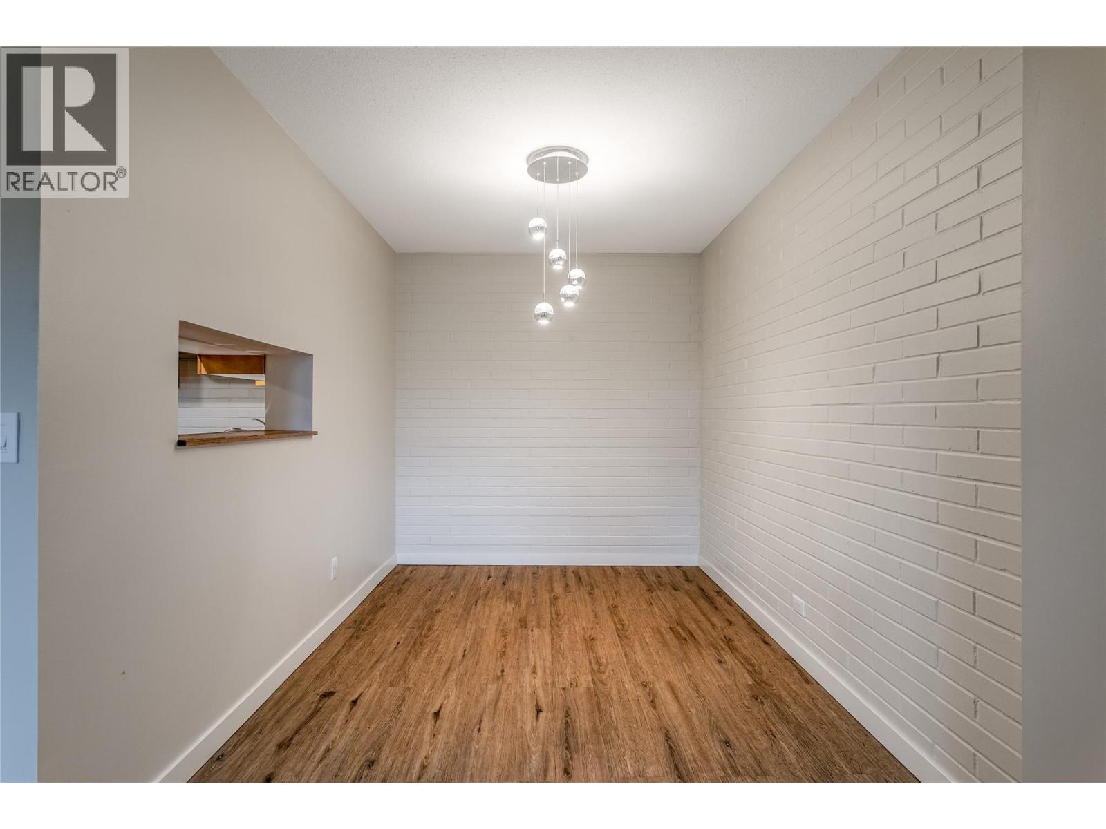 407 1915 Pacific Court, Kelowna