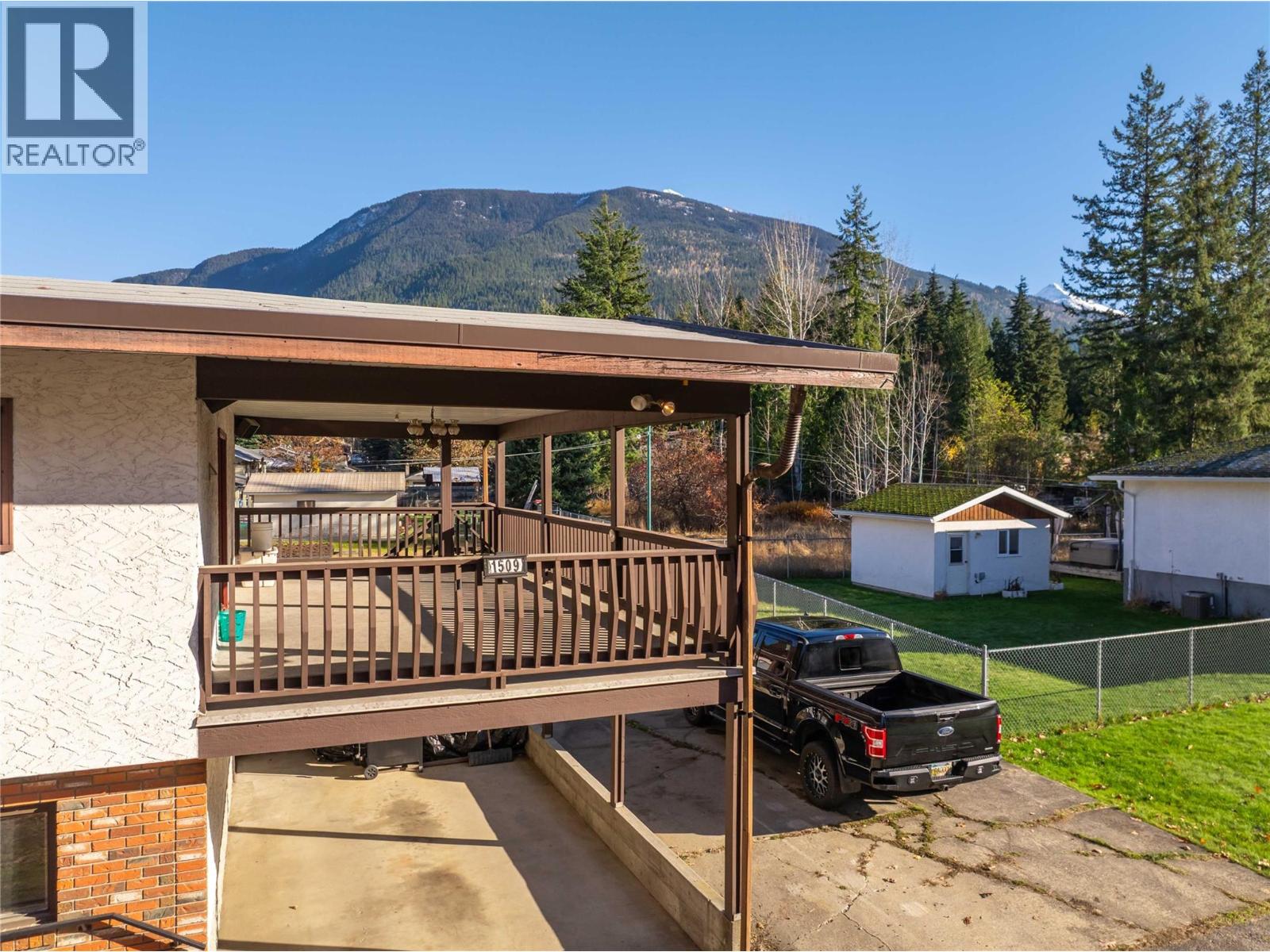 1509 Mountain View Drive, Revelstoke