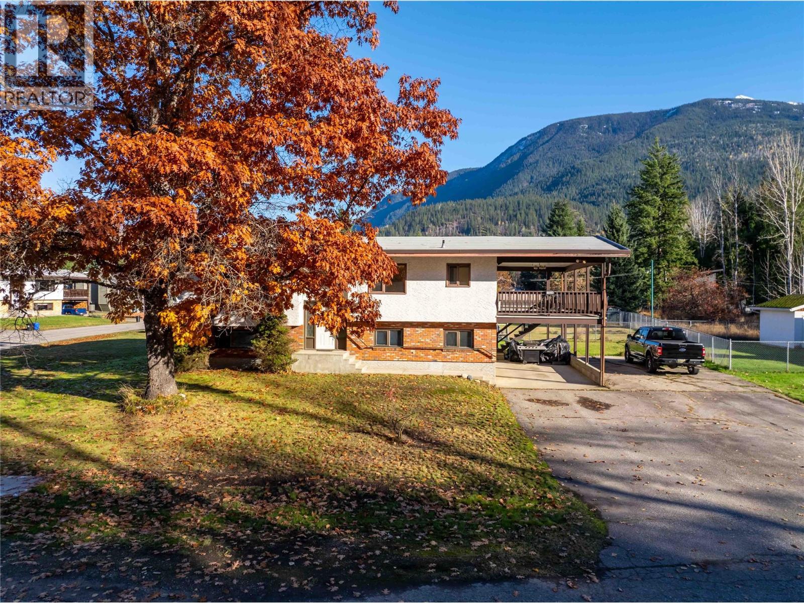 1509 Mountain View Drive, Revelstoke