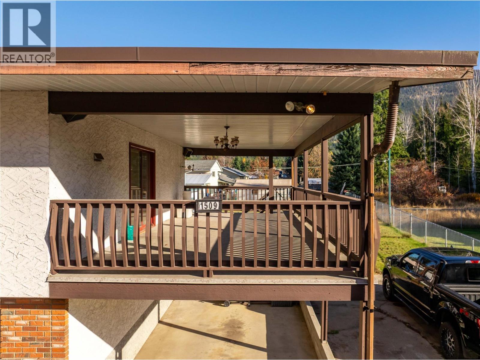 1509 Mountain View Drive, Revelstoke